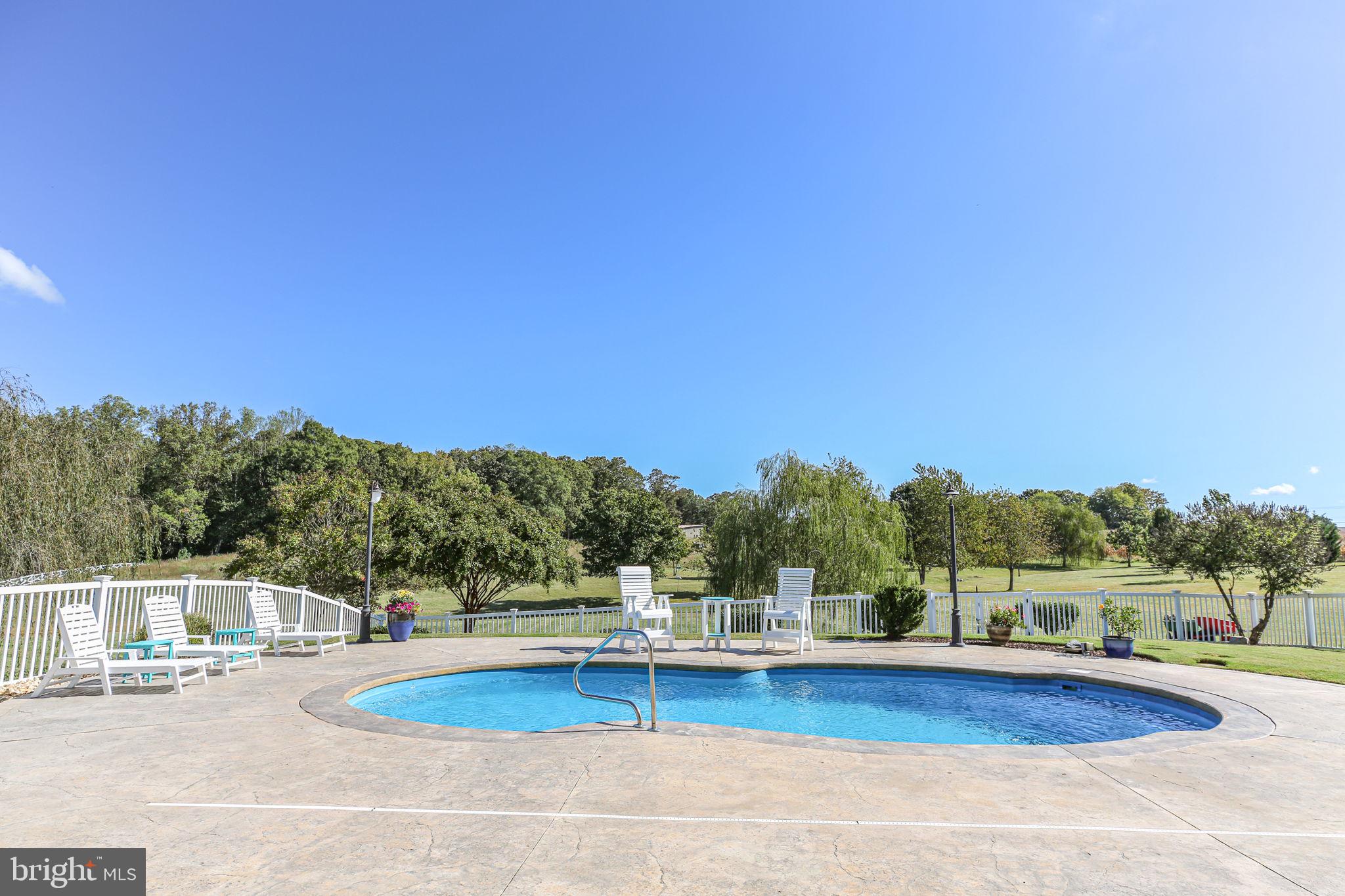 BLOOMSBURY FARM ESTATES - Residential