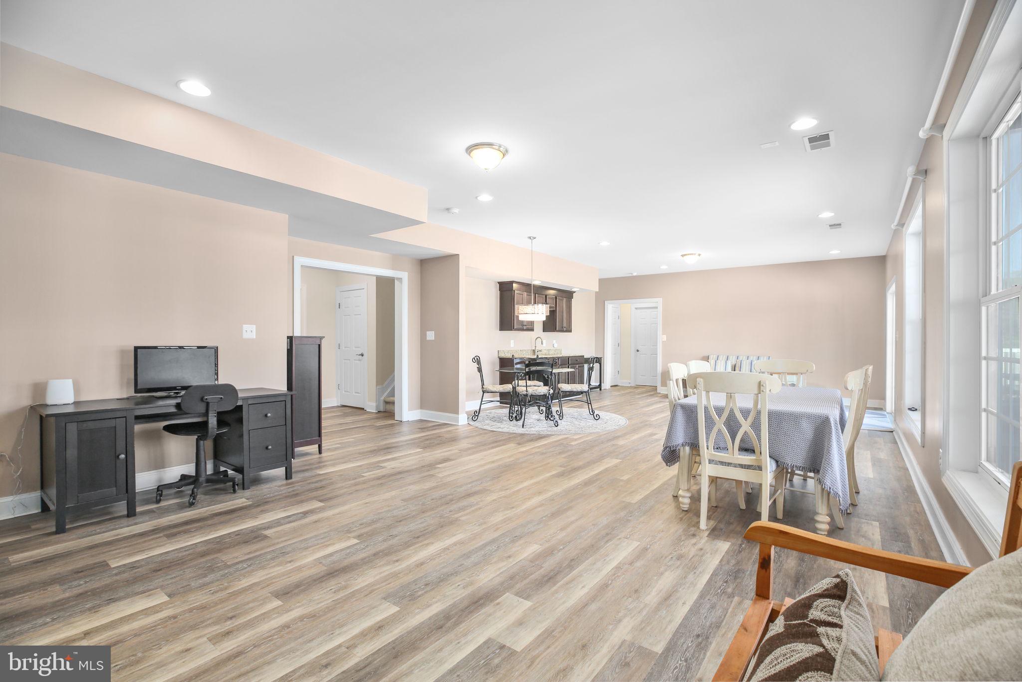 BLOOMSBURY FARM ESTATES - Residential