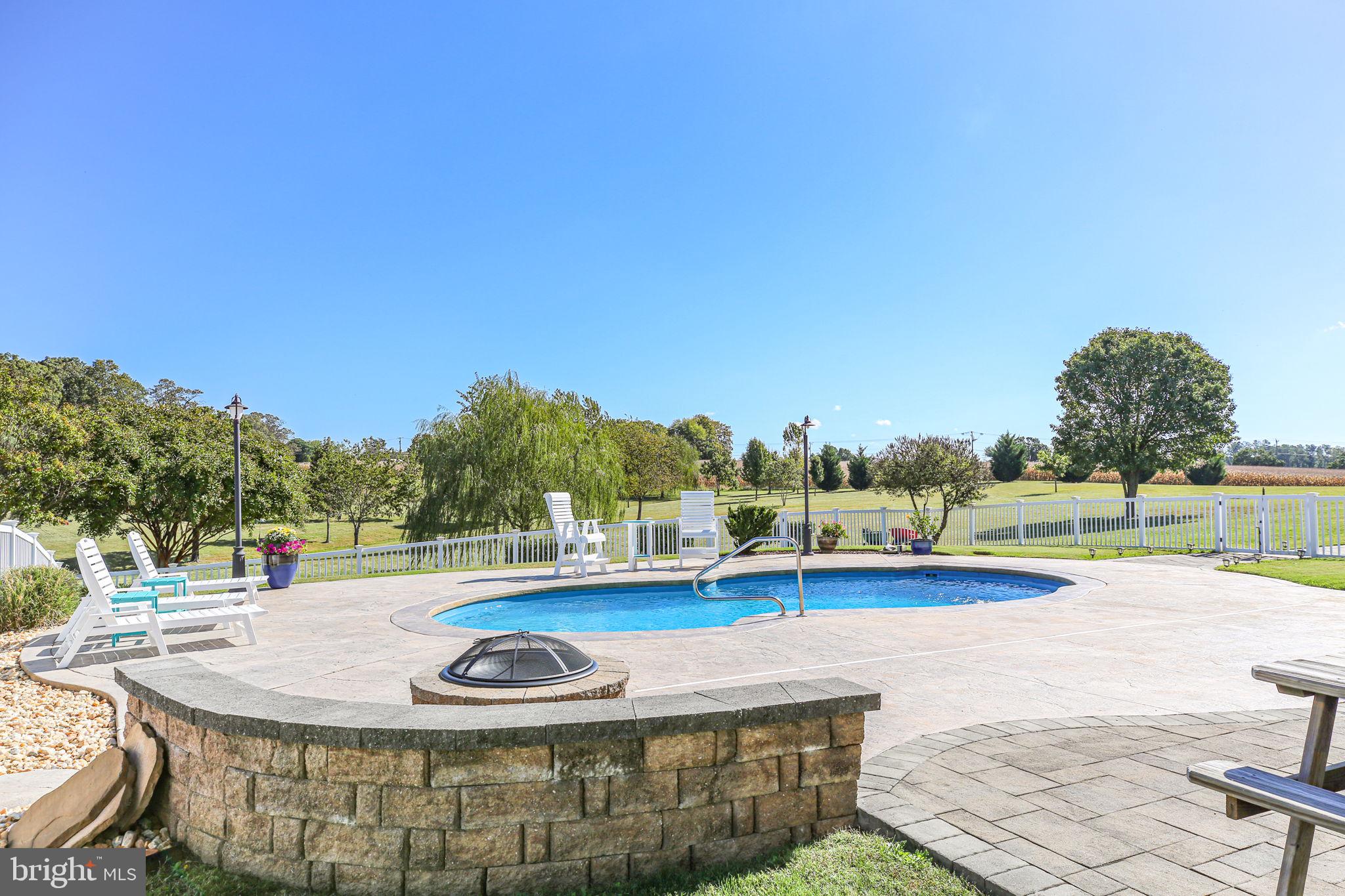 BLOOMSBURY FARM ESTATES - Residential