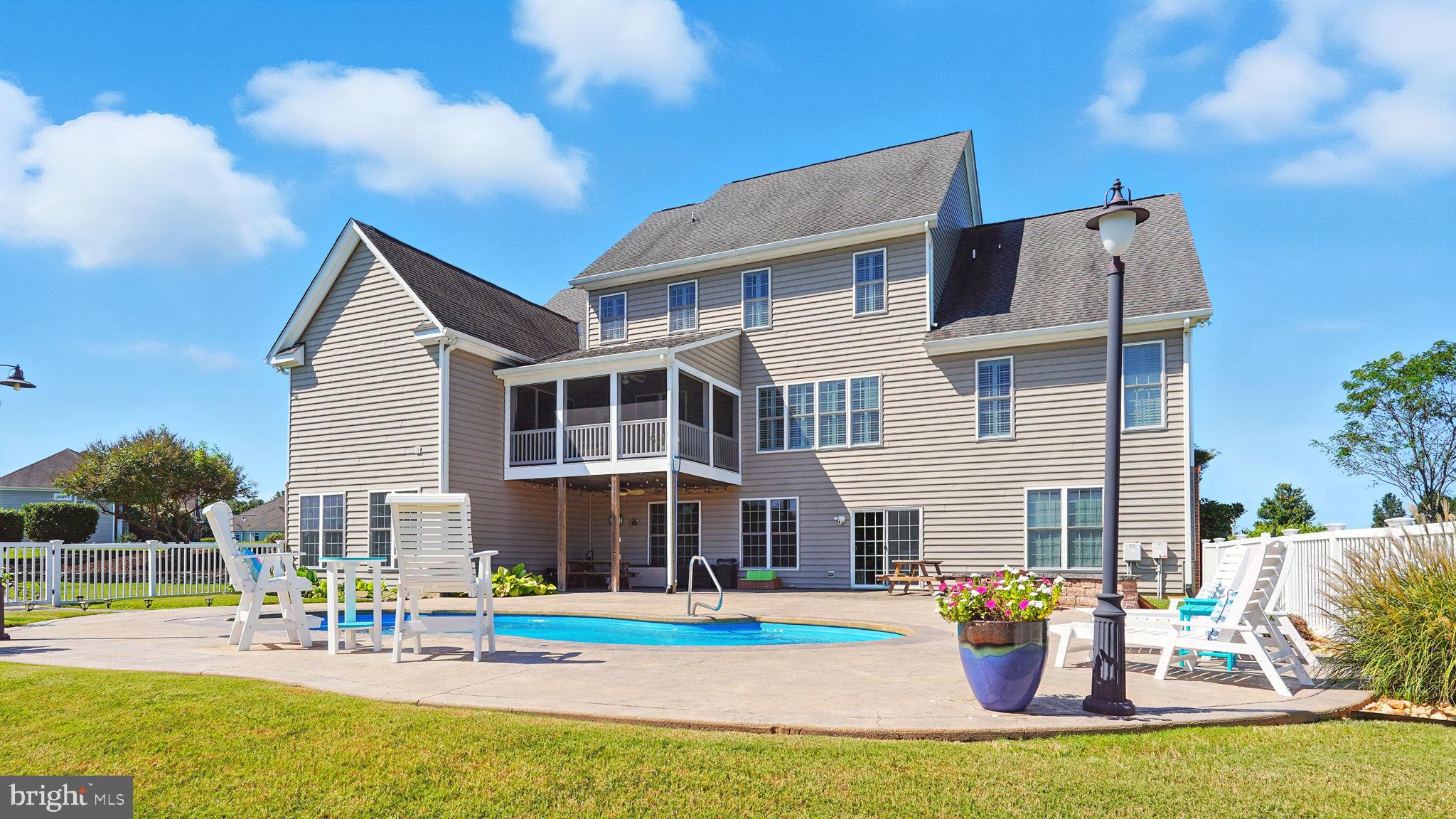 BLOOMSBURY FARM ESTATES - Residential