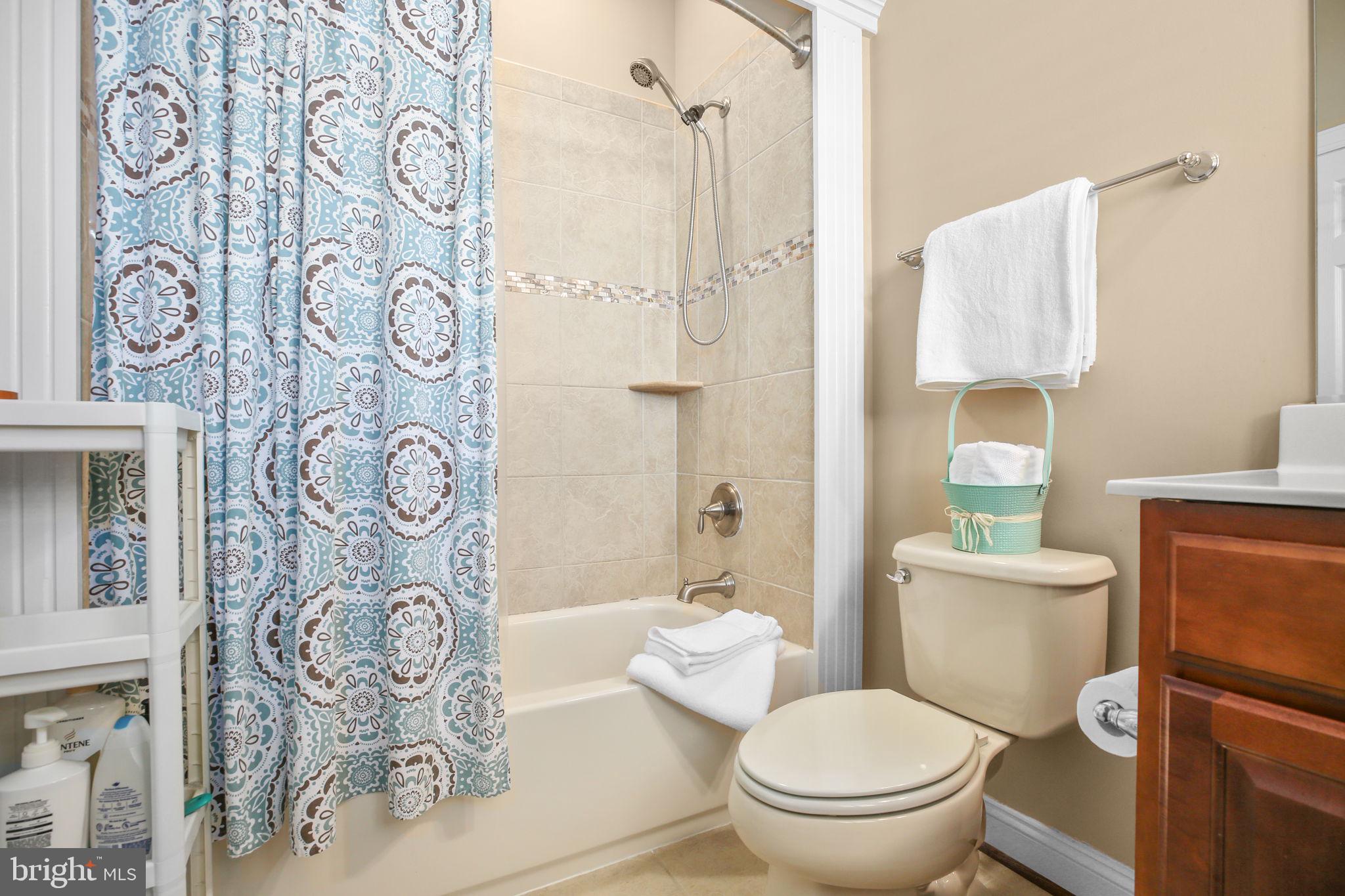 BLOOMSBURY FARM ESTATES - Residential