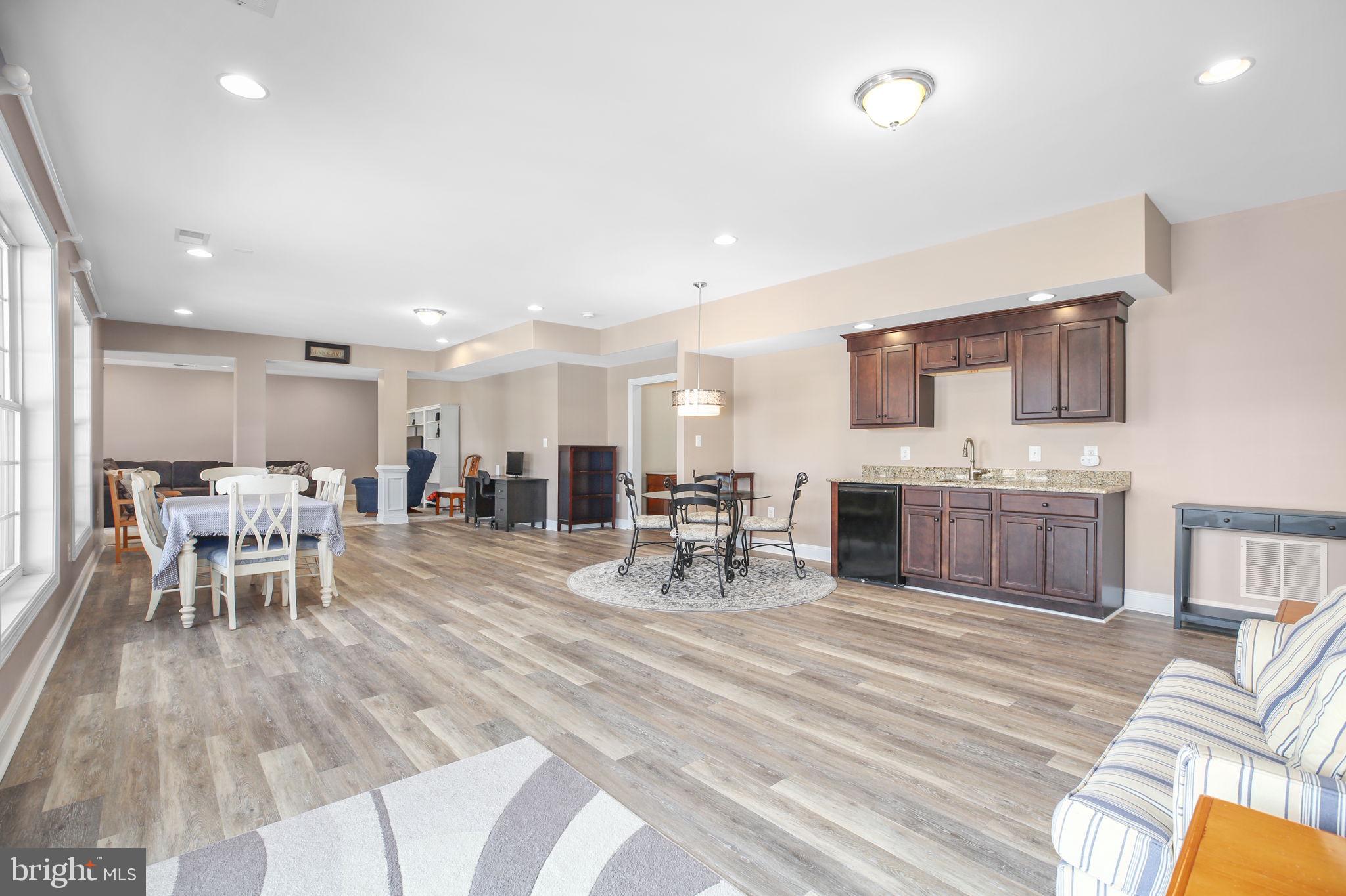 BLOOMSBURY FARM ESTATES - Residential