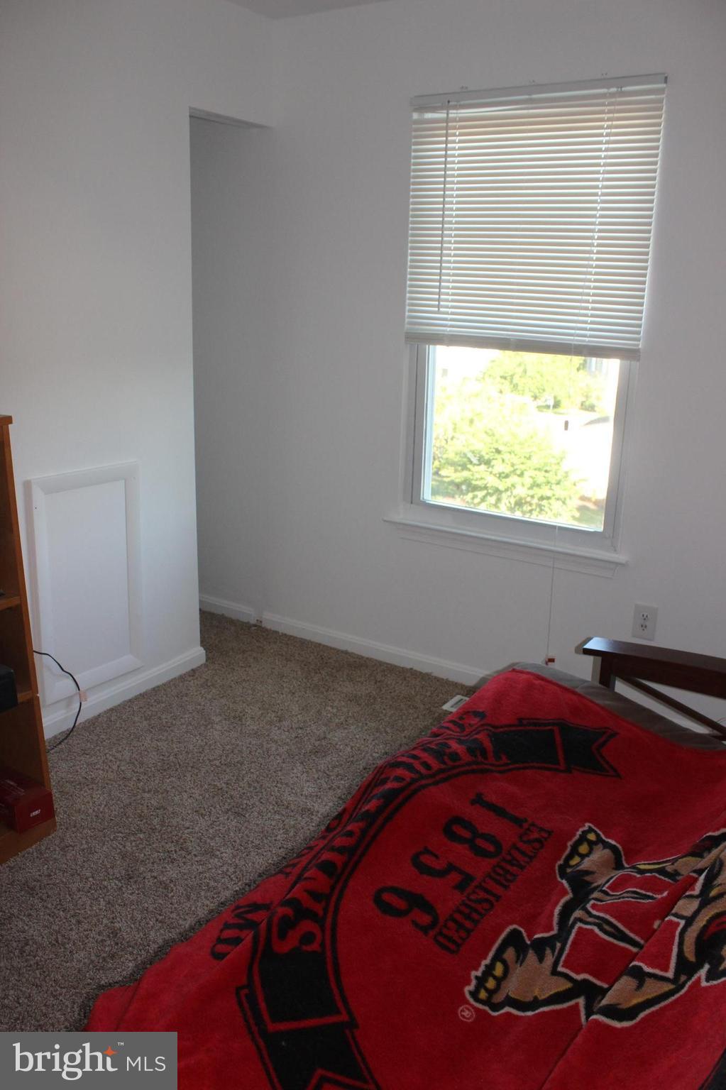 SOUTH HAMPTON - Residential