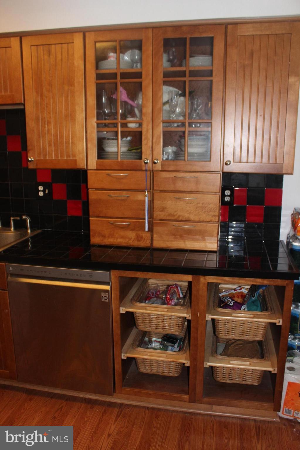 SOUTH HAMPTON - Residential