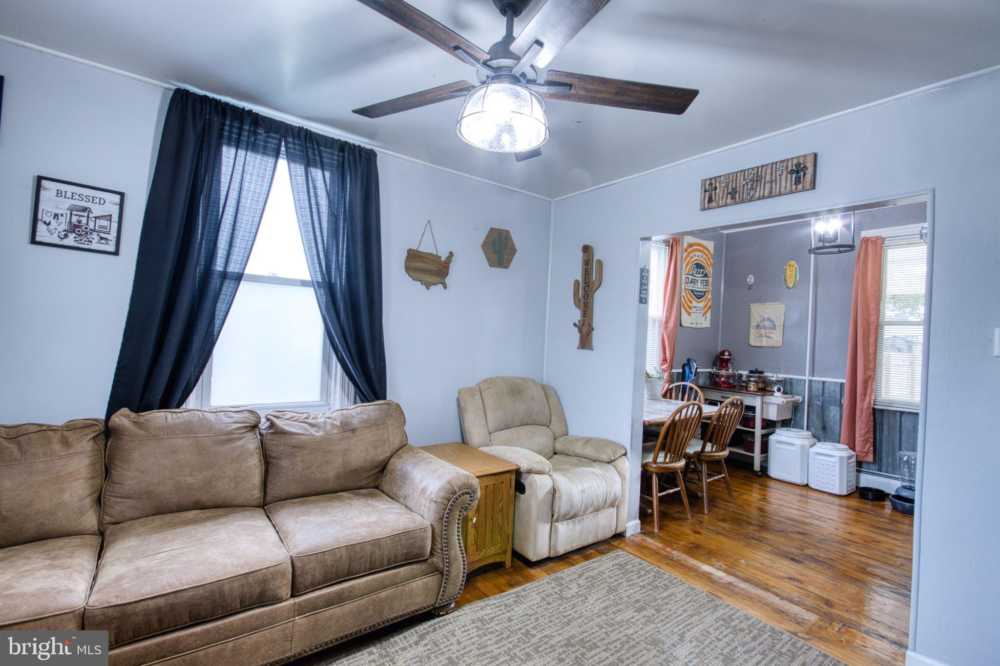 132 W CHESTNUT AVENUE