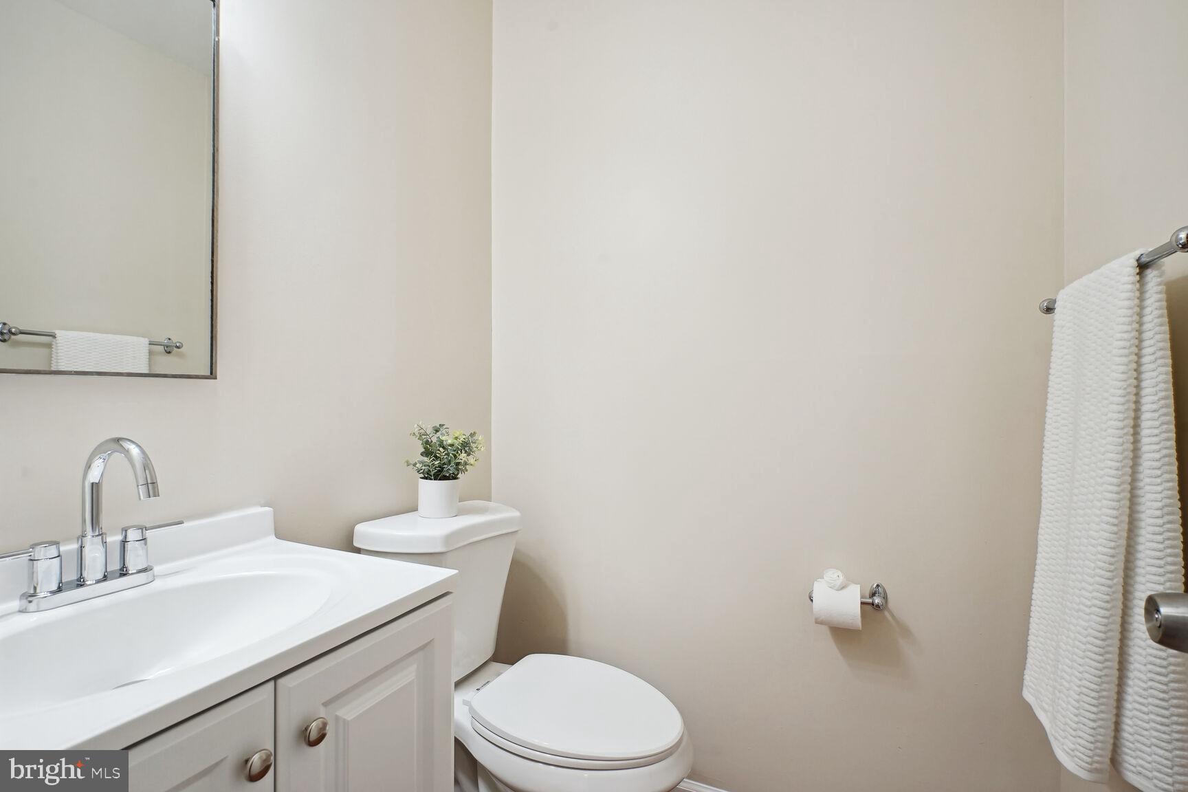 CIRCLE WOODS - Residential Lease