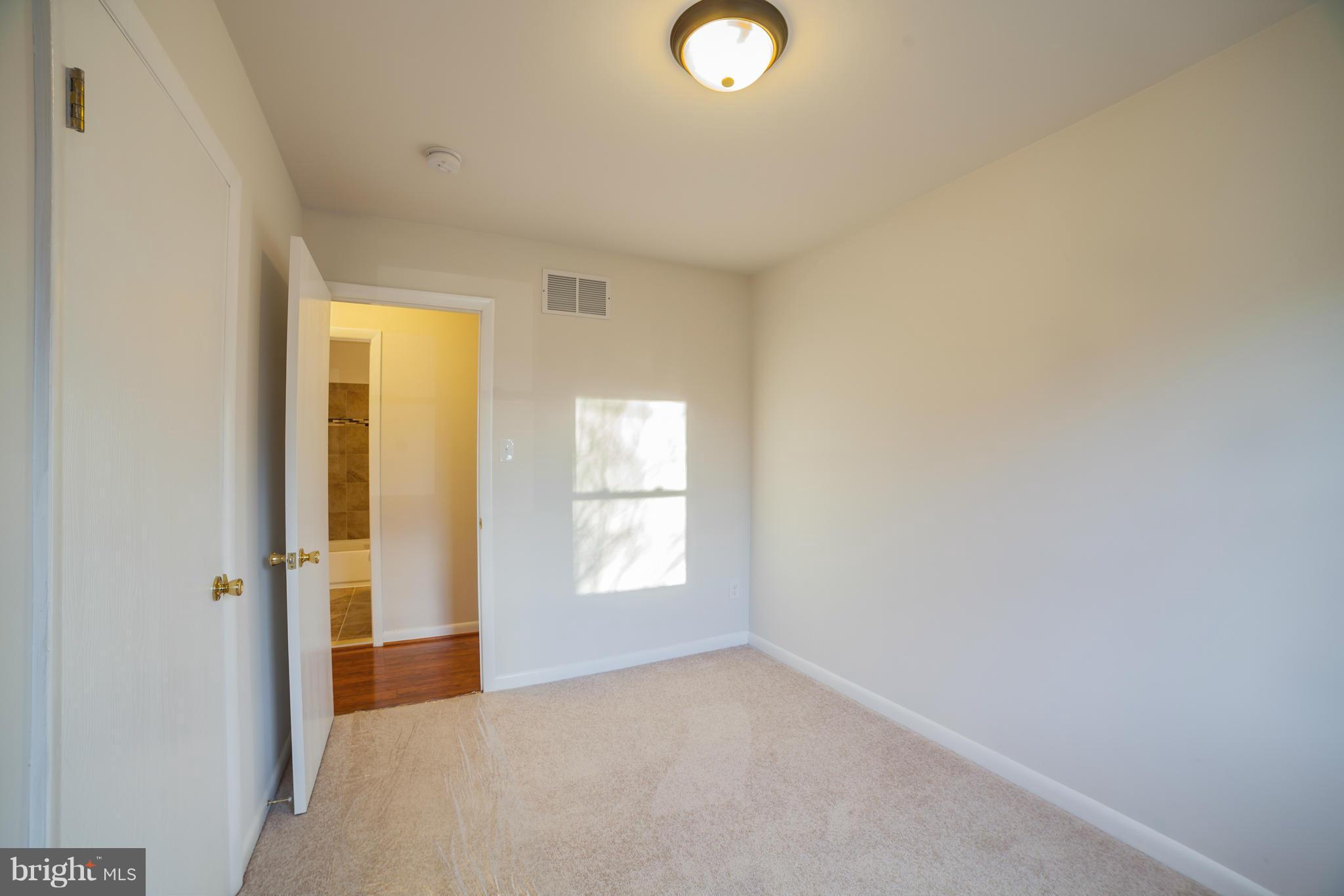 CATONSVILLE MANOR - Residential