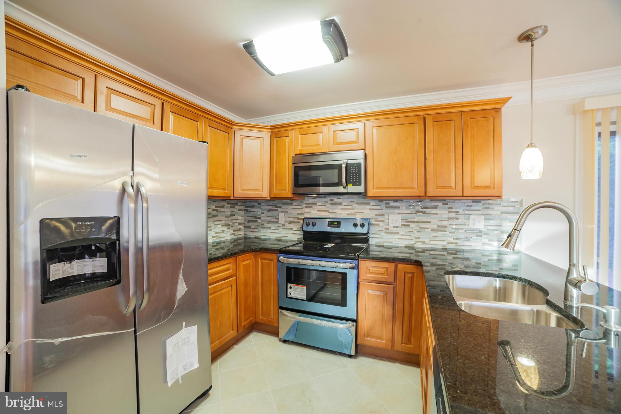 CATONSVILLE MANOR - Residential