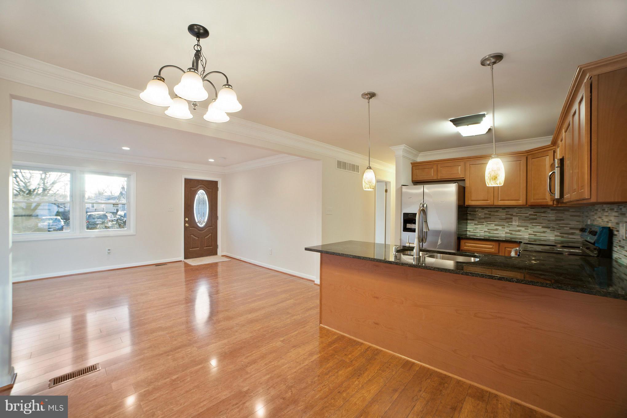 CATONSVILLE MANOR - Residential