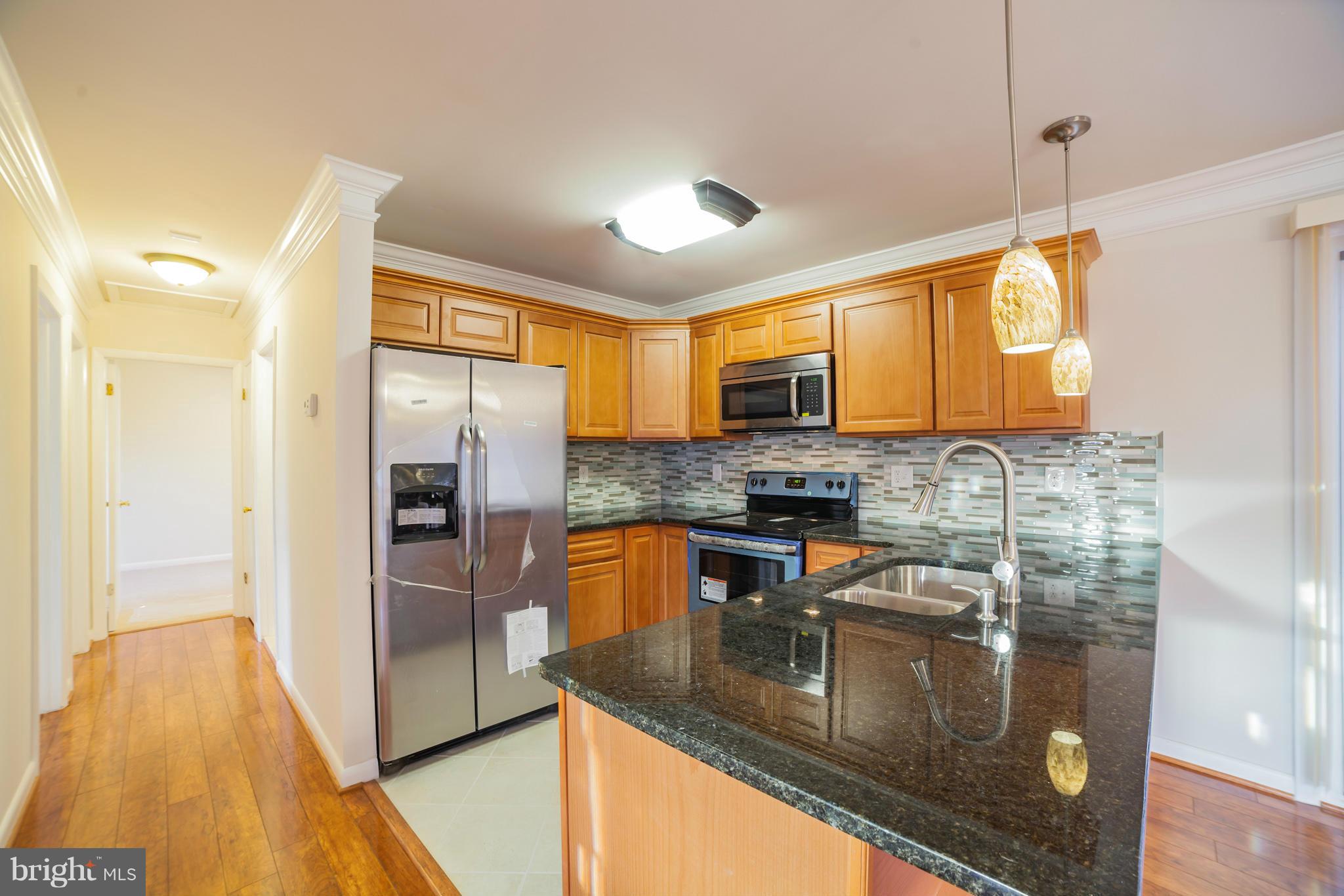 CATONSVILLE MANOR - Residential