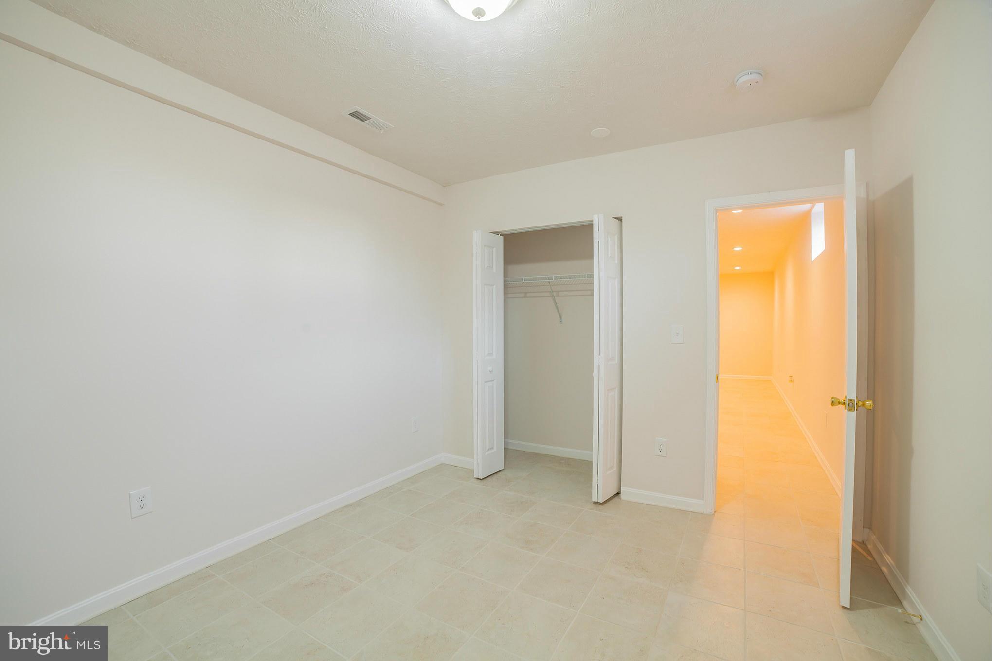 CATONSVILLE MANOR - Residential