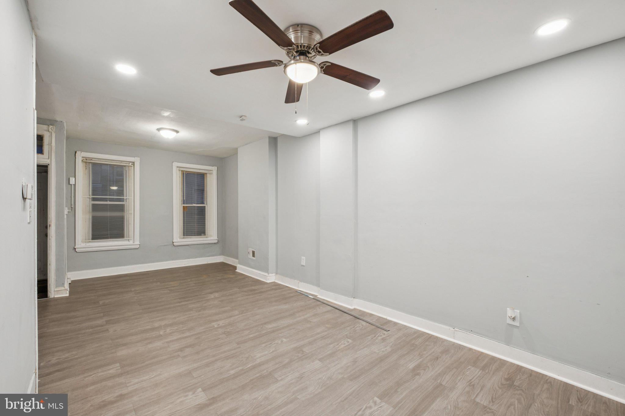 1316 W CLEMENTINE STREET