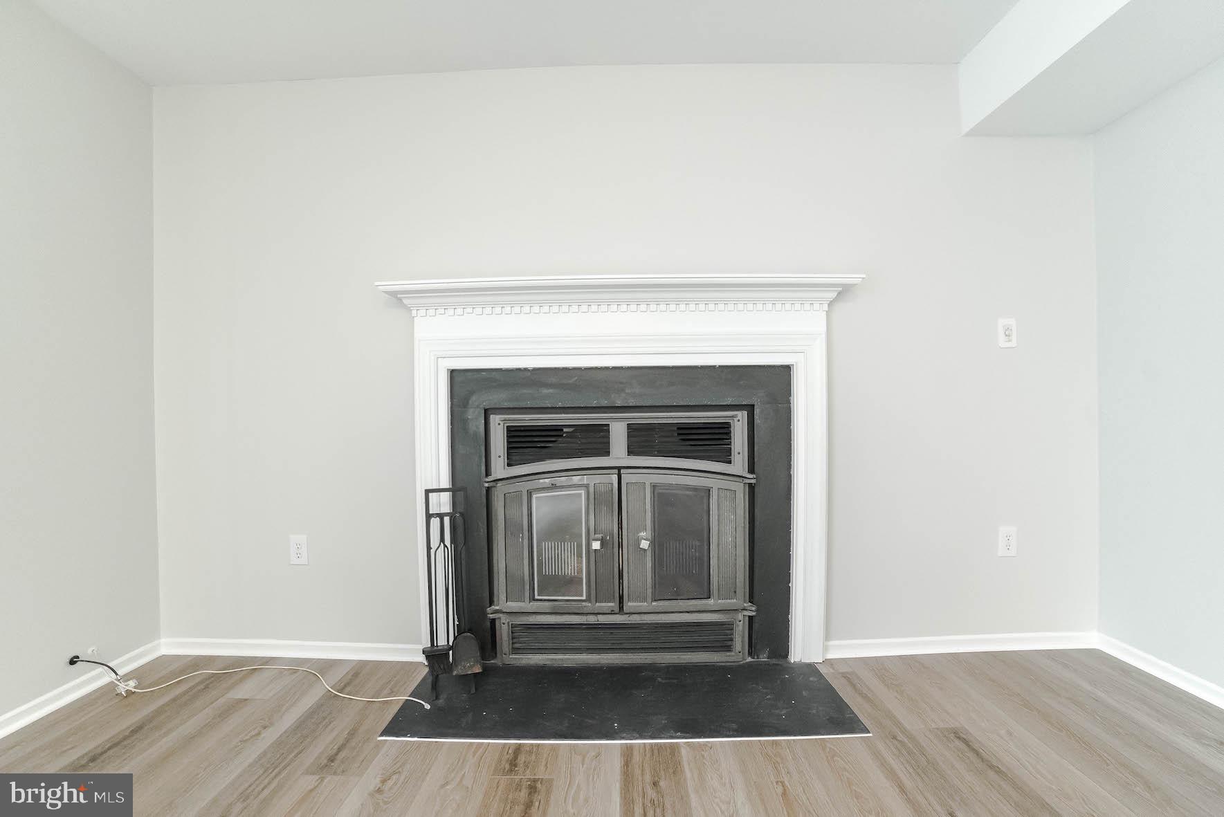 HAMPSHIRE - Residential