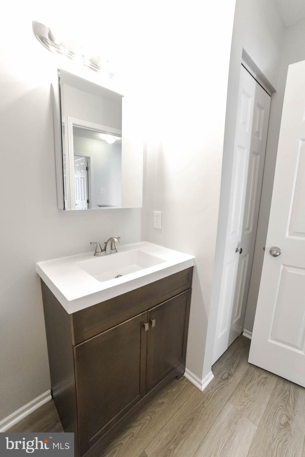 HAMPSHIRE - Residential