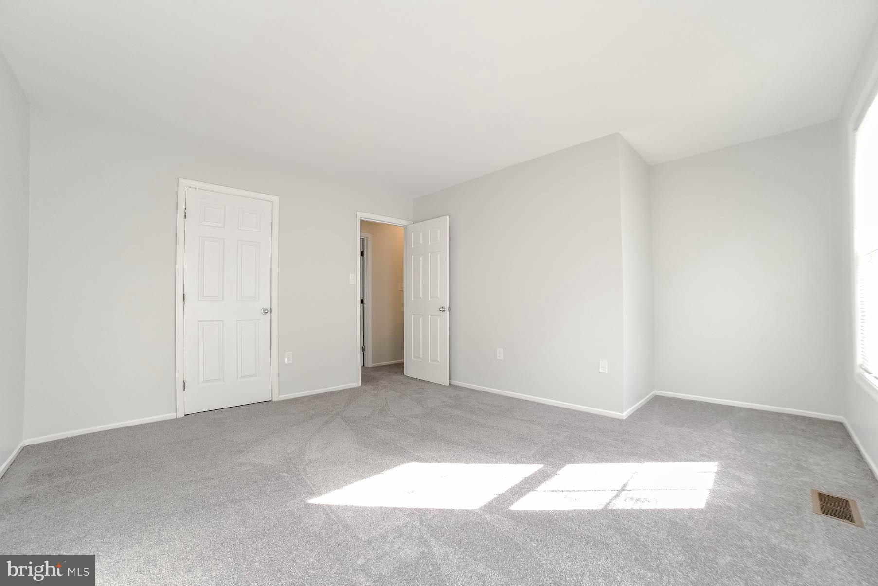 HAMPSHIRE - Residential