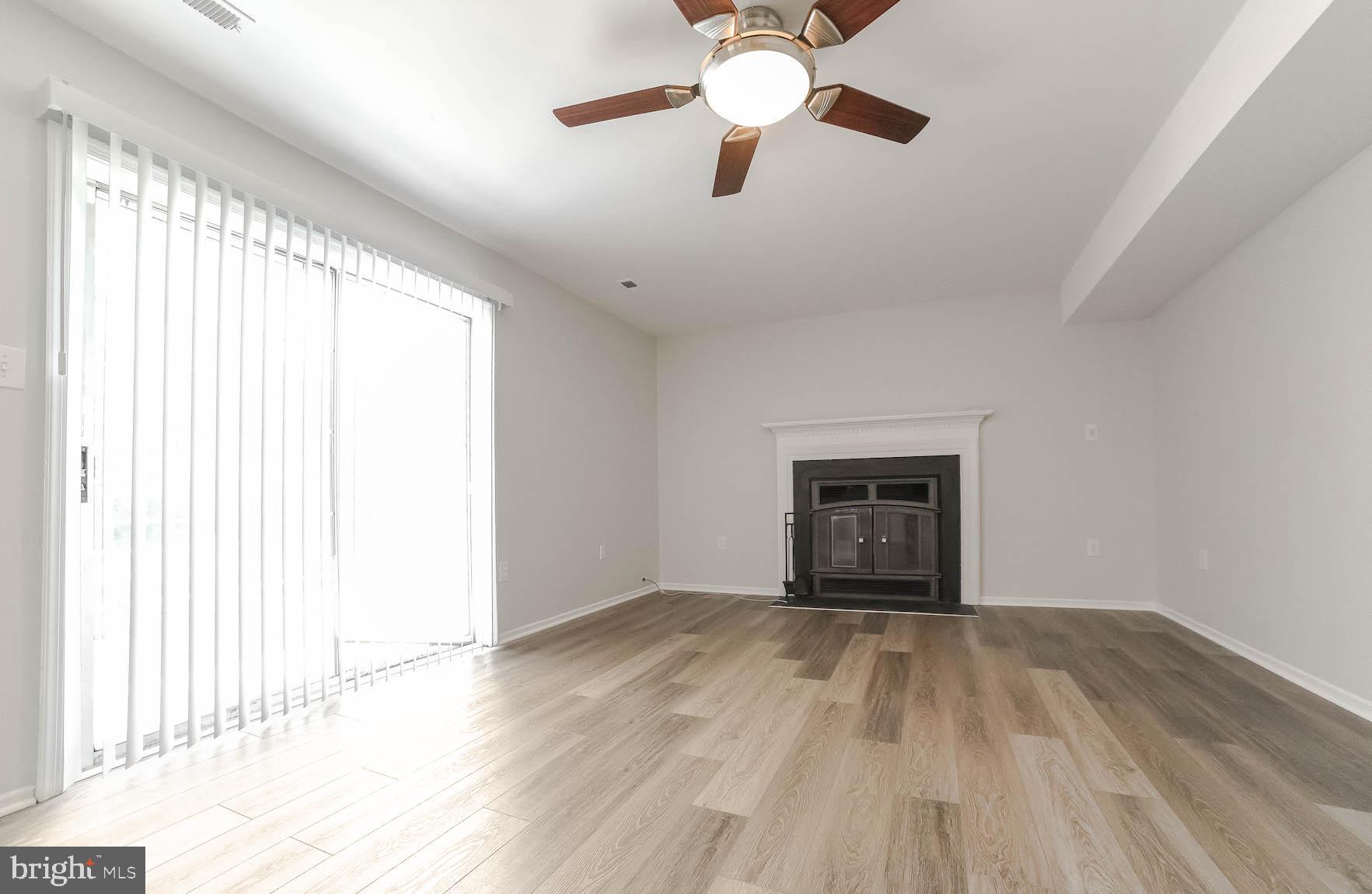 HAMPSHIRE - Residential