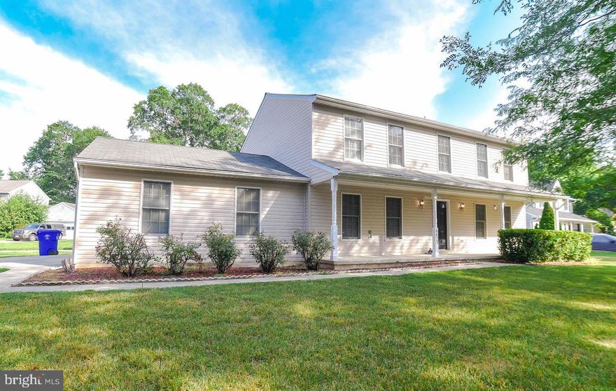 SHINES LIKE A NEW PENNY! FROM THE GRANITE KITCHEN COUNTERS TO THE NEW FLOORING & PAINT THROUGHOUT, YOU'LL BE IMPRESSED! GATHER IN THE FORMAL LIVING AND DINING ROOMS OR IN THE MORE CASUAL EAT-IN AREA...RELAX IN THE LARGE FAMILY ROOM (WITH FIREPLACE) OR RETREAT TO THE PRIVATE PRIMARY SUITE...CATCH THE BREEZE ON THE FRONT PORCH, BARBEQUE ON THE BACK PATIO...SEE IT FOR YOURSELF!