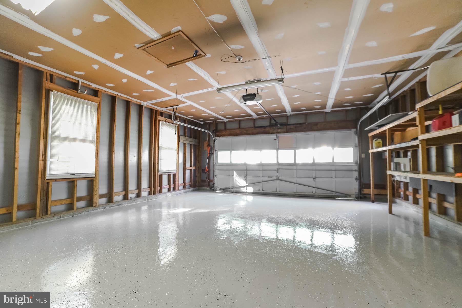 HAMPSHIRE - Residential