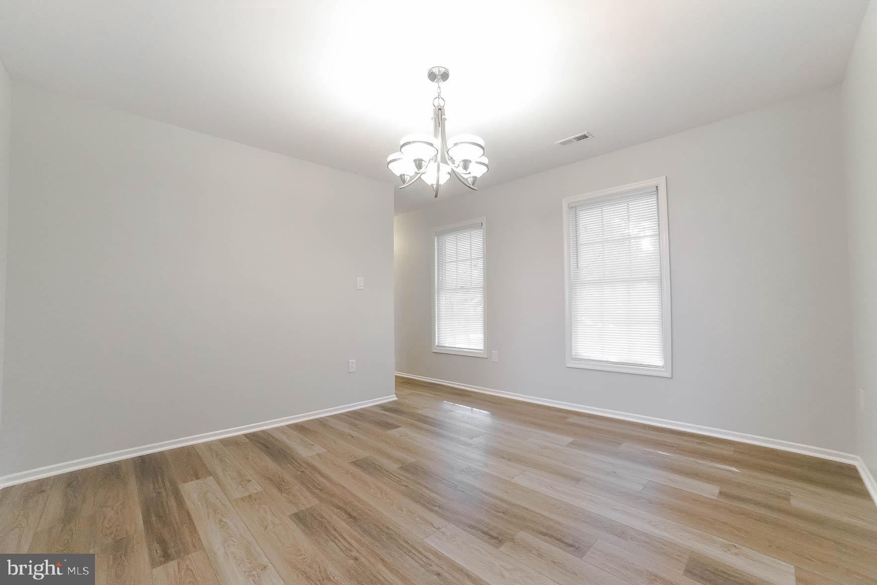 HAMPSHIRE - Residential