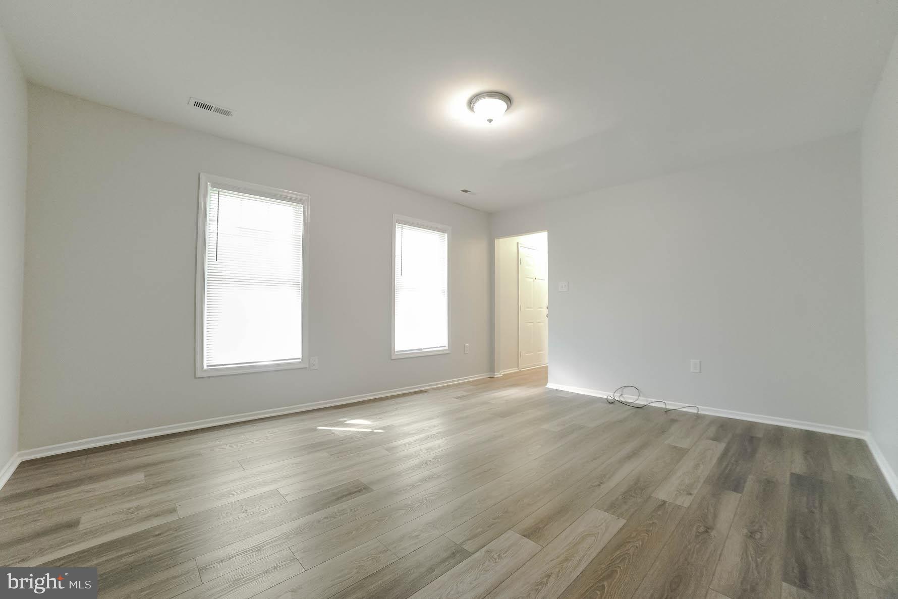 HAMPSHIRE - Residential