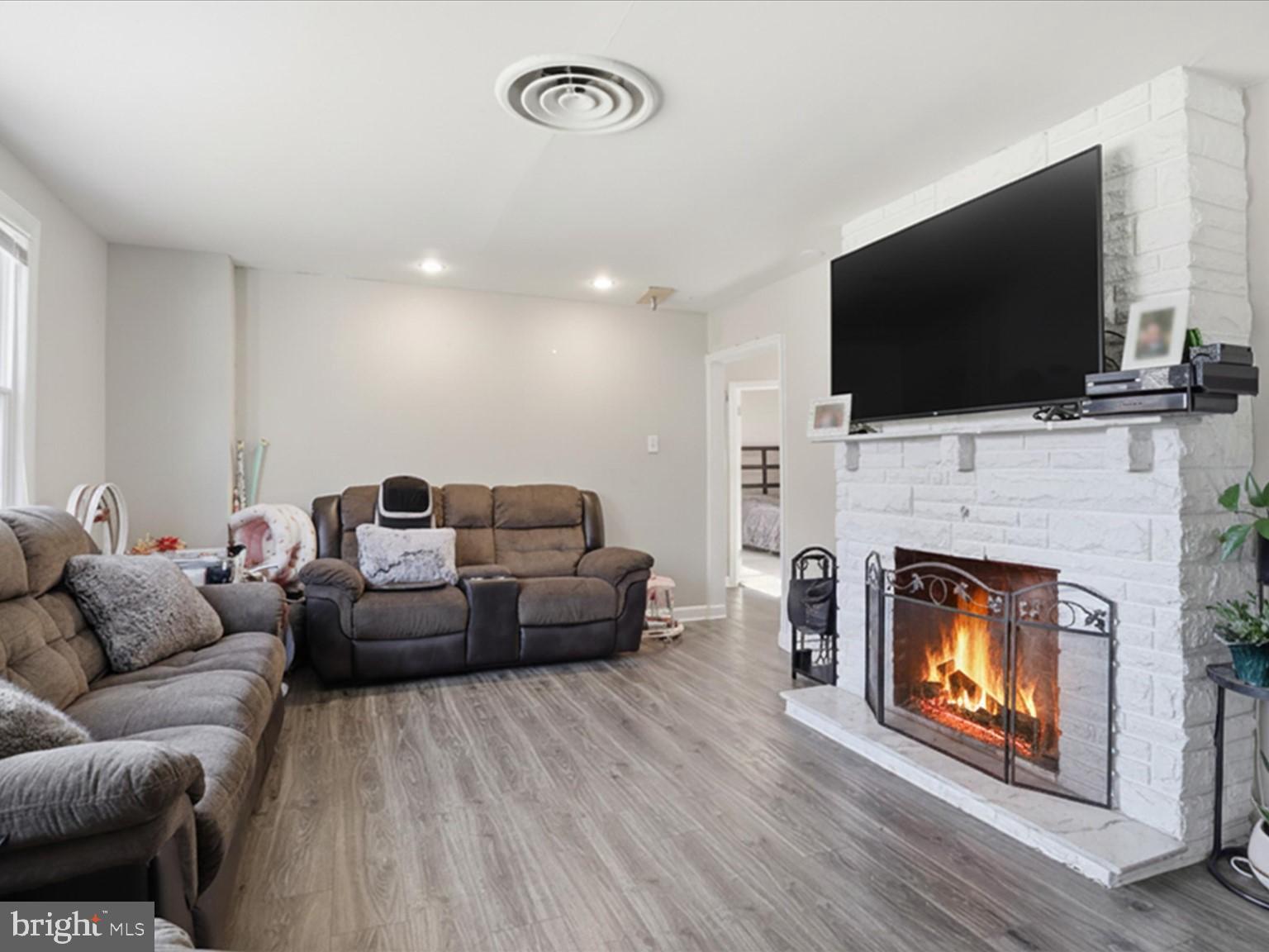 WHITE HALL PLAT 7 - Residential