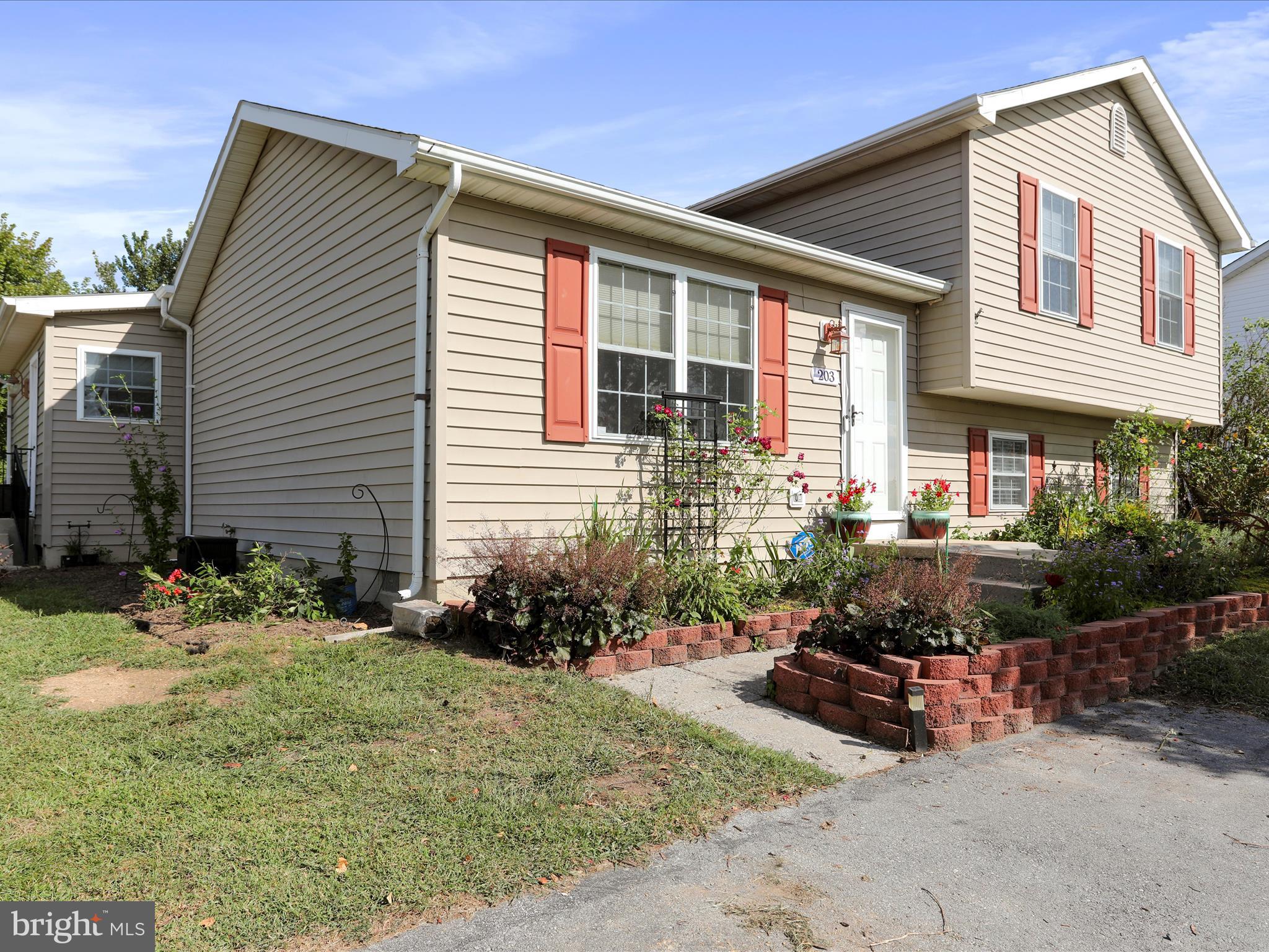 WILDFLOWER RIDGE - Residential