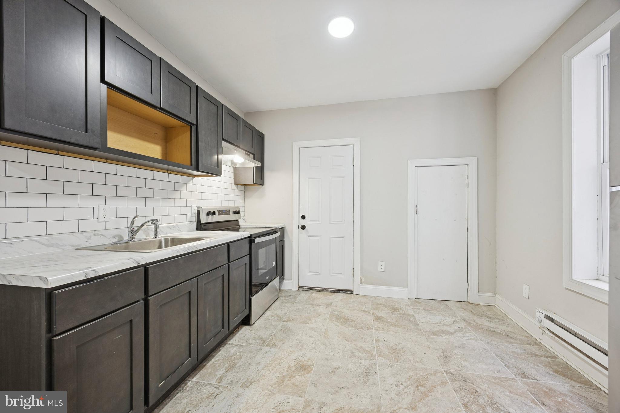 831 S ALLISON STREET