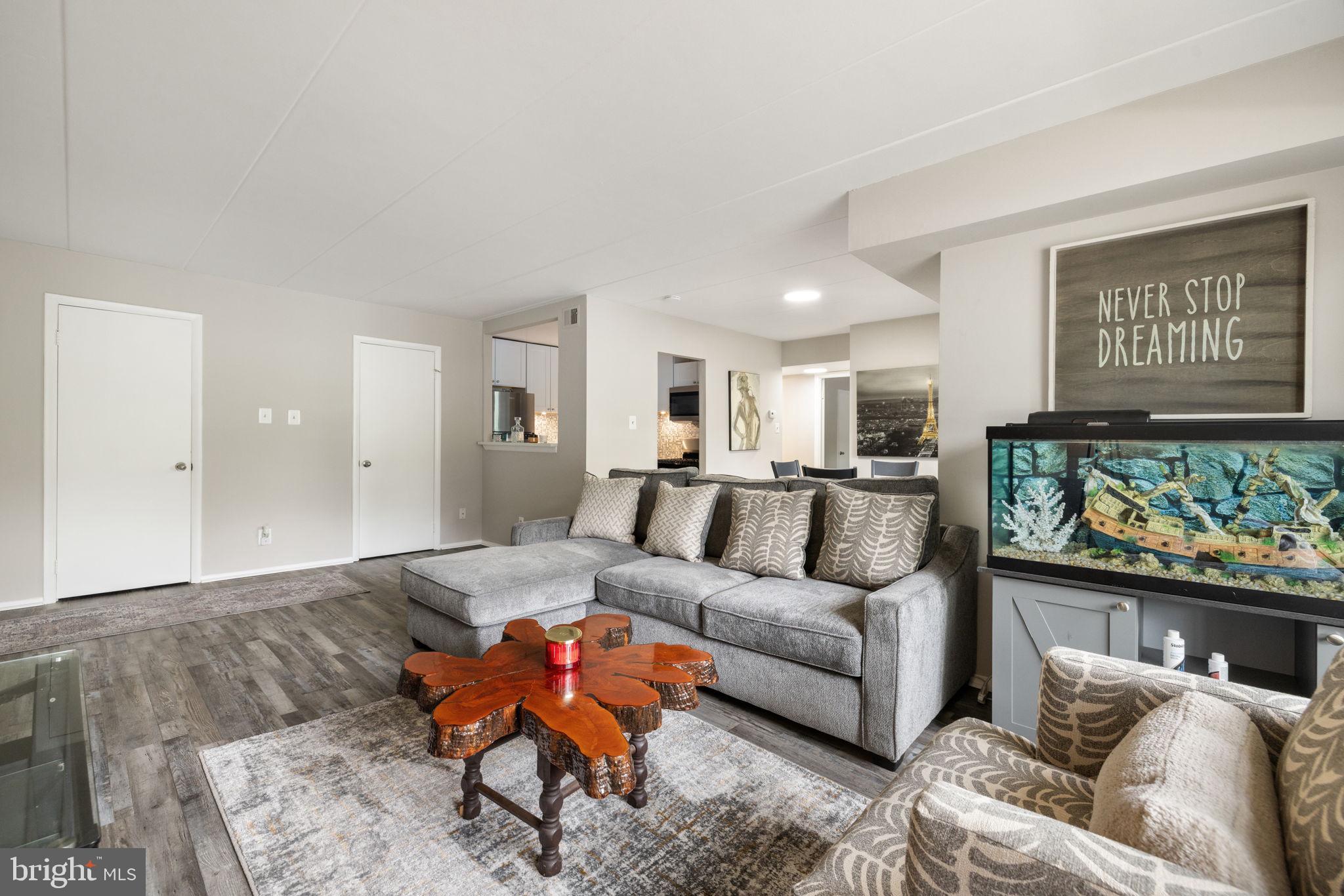 125 CLUBHOUSE DRIVE C SW 7