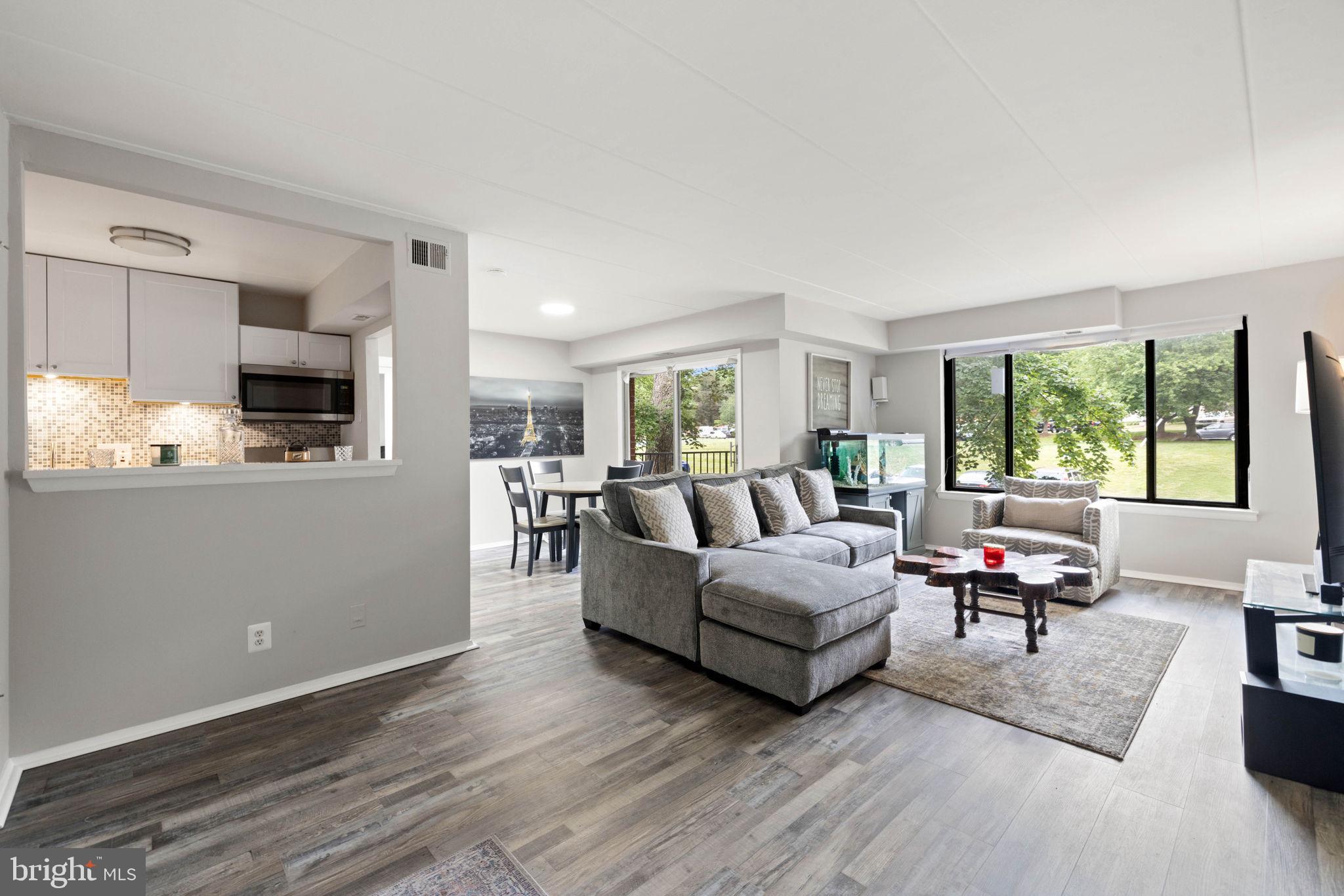 125 CLUBHOUSE DRIVE C SW 7