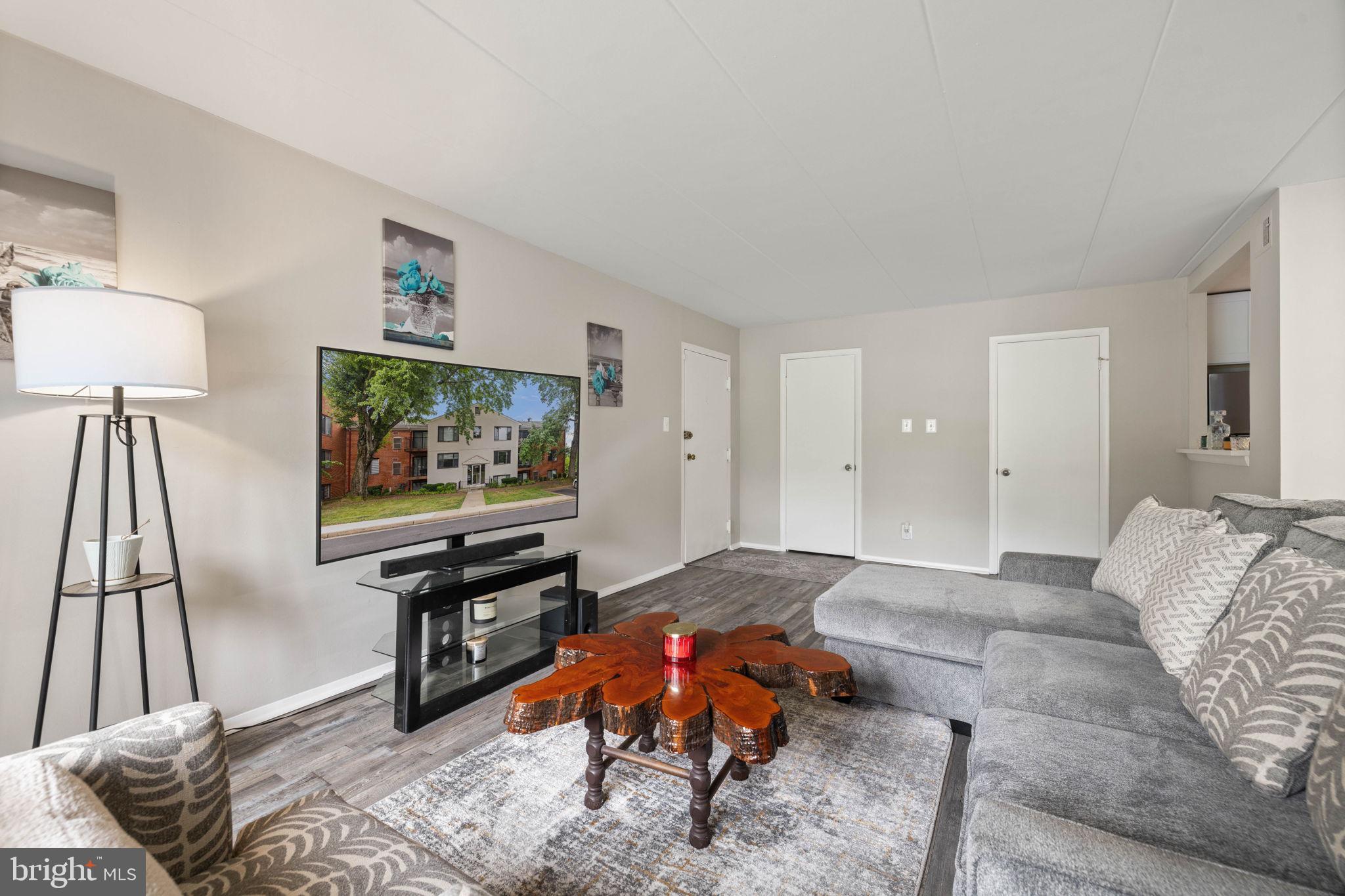 125 CLUBHOUSE DRIVE C SW 7