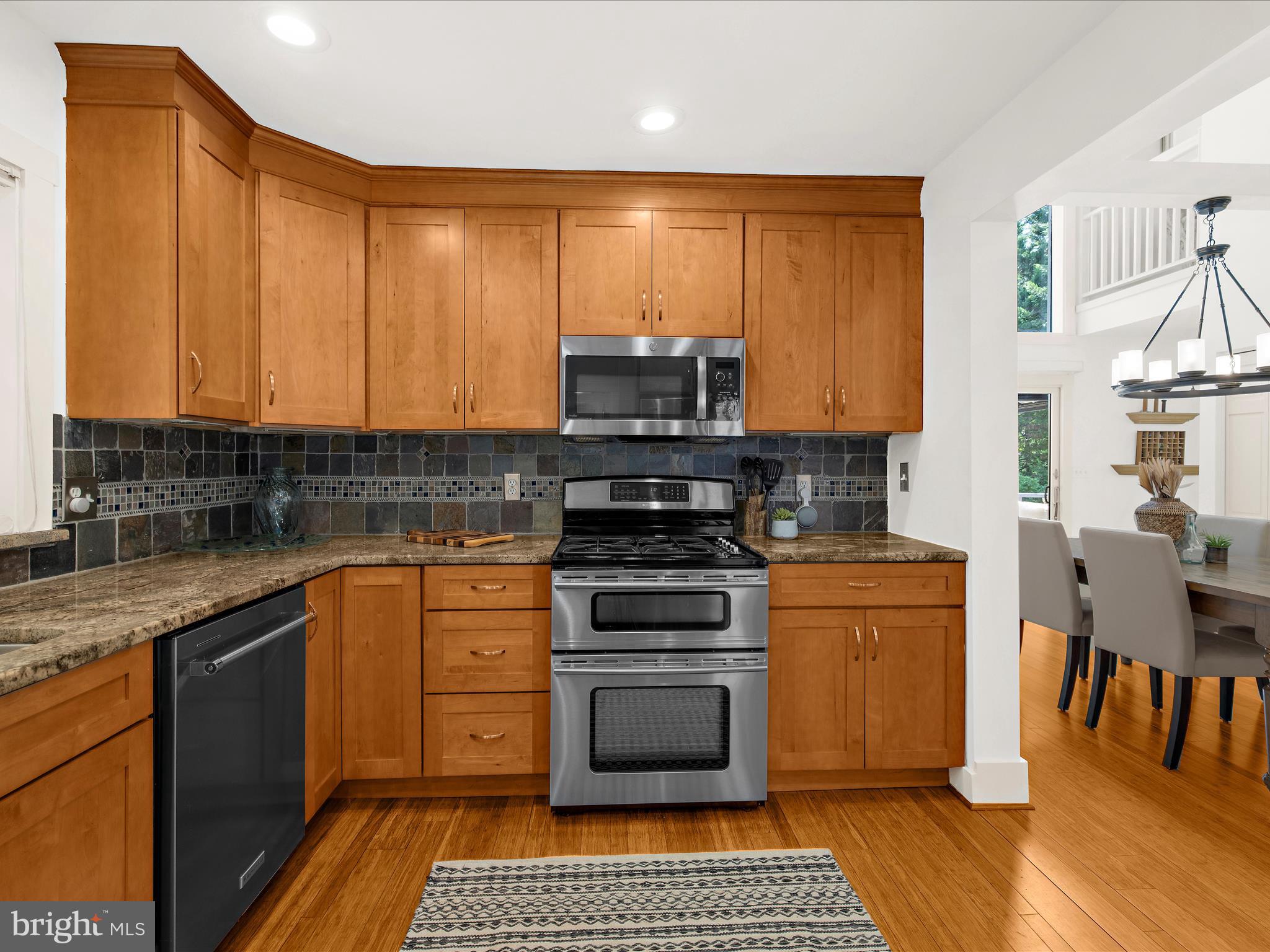 HILLSMERE SHORES - Residential