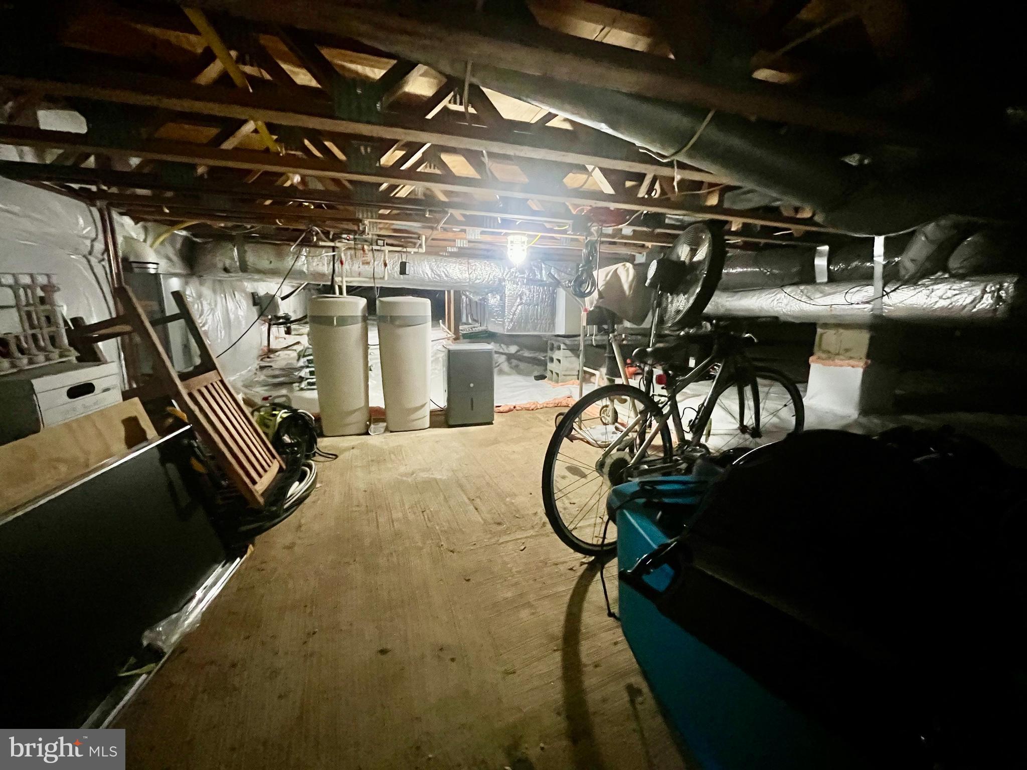 HILLSMERE SHORES - Residential