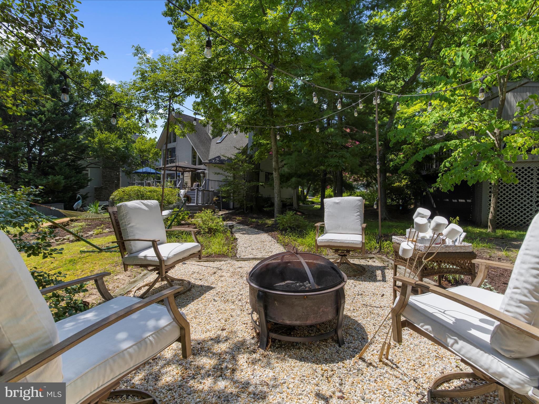 HILLSMERE SHORES - Residential