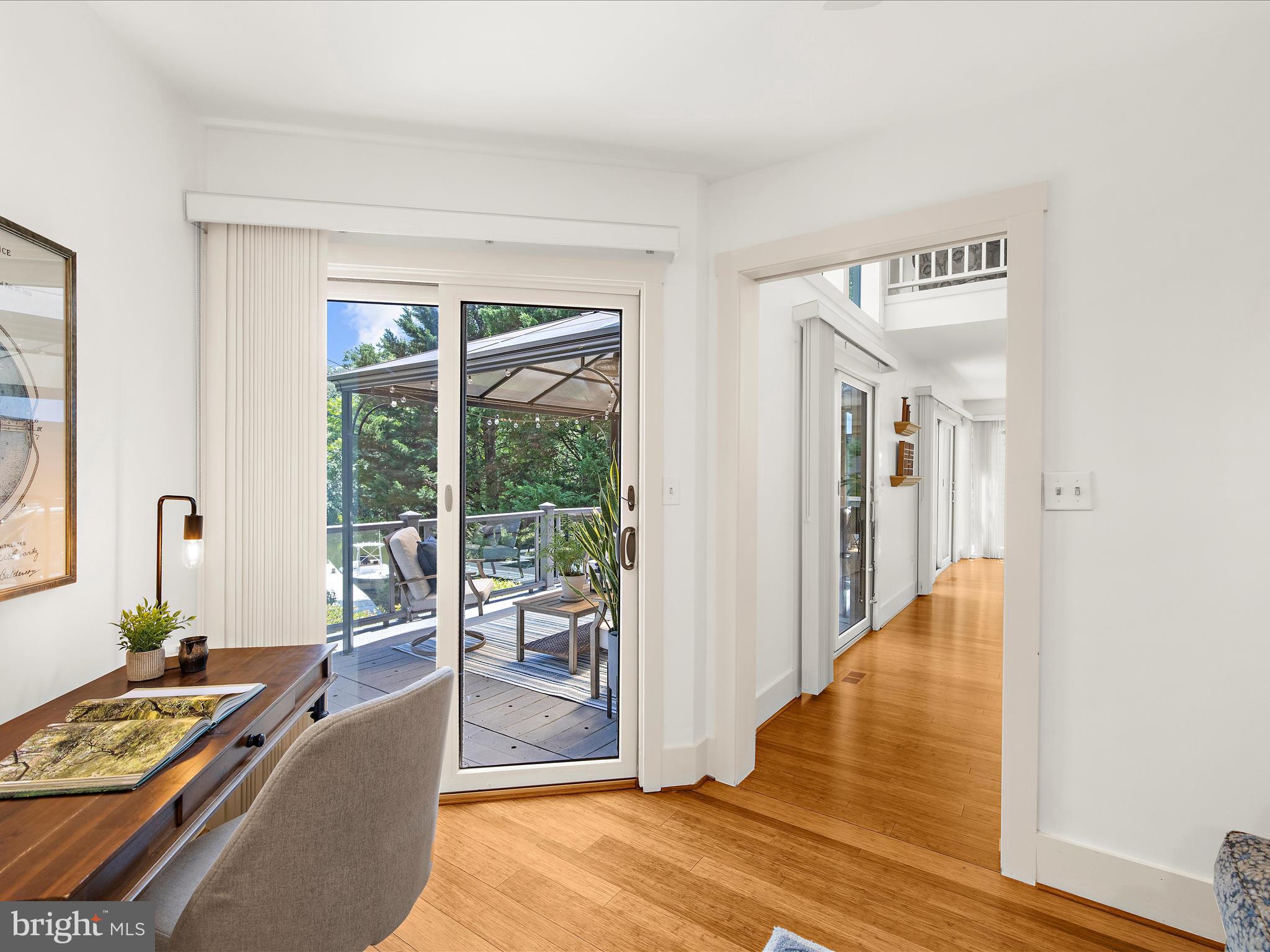 HILLSMERE SHORES - Residential