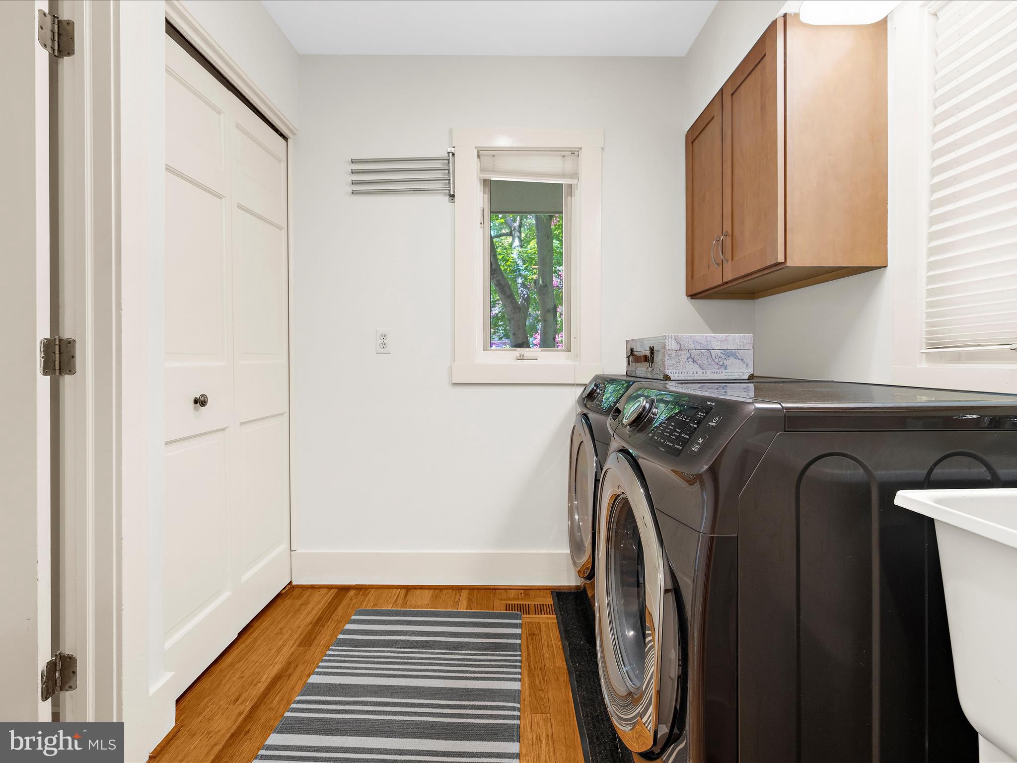 HILLSMERE SHORES - Residential