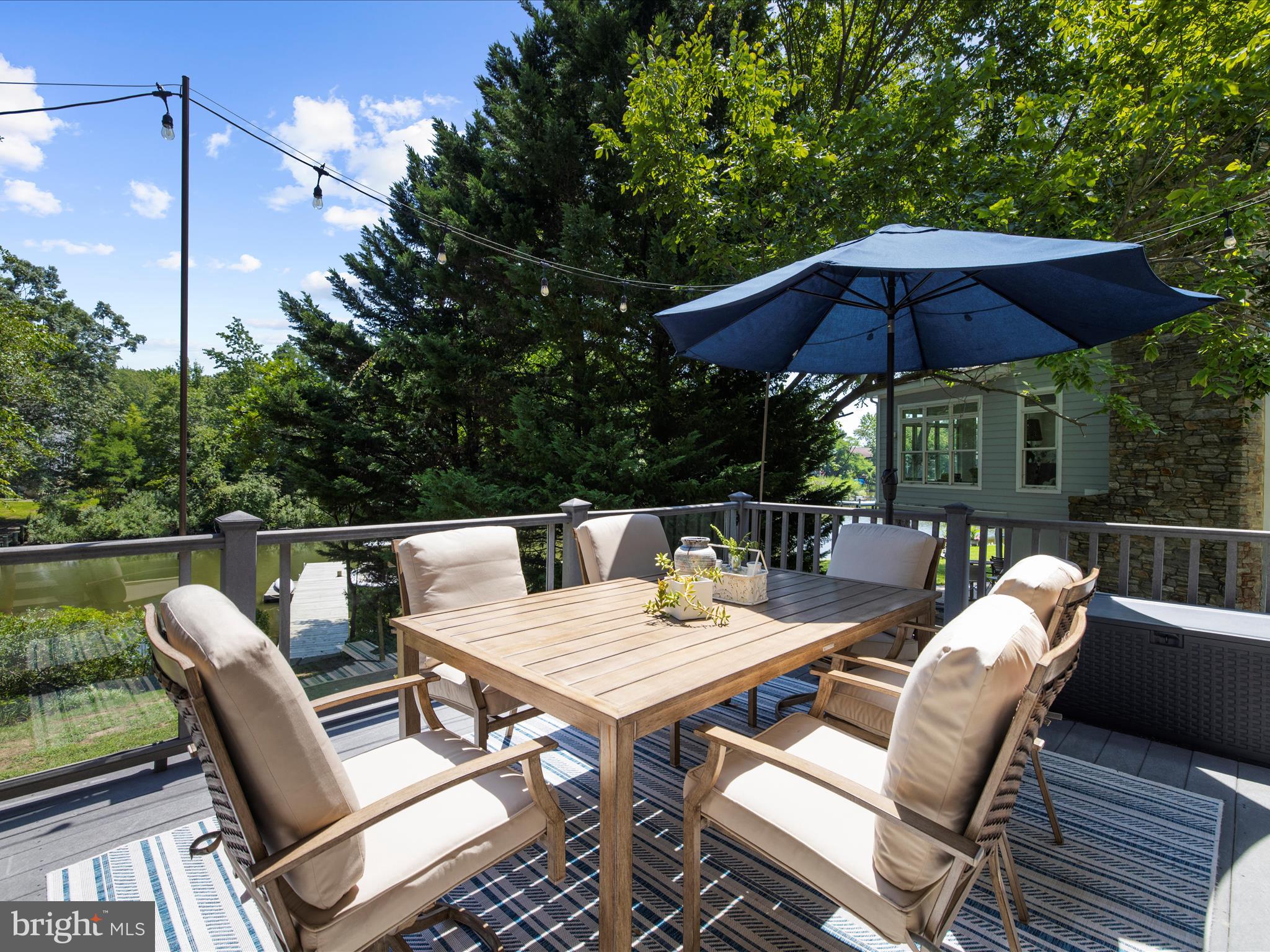 HILLSMERE SHORES - Residential