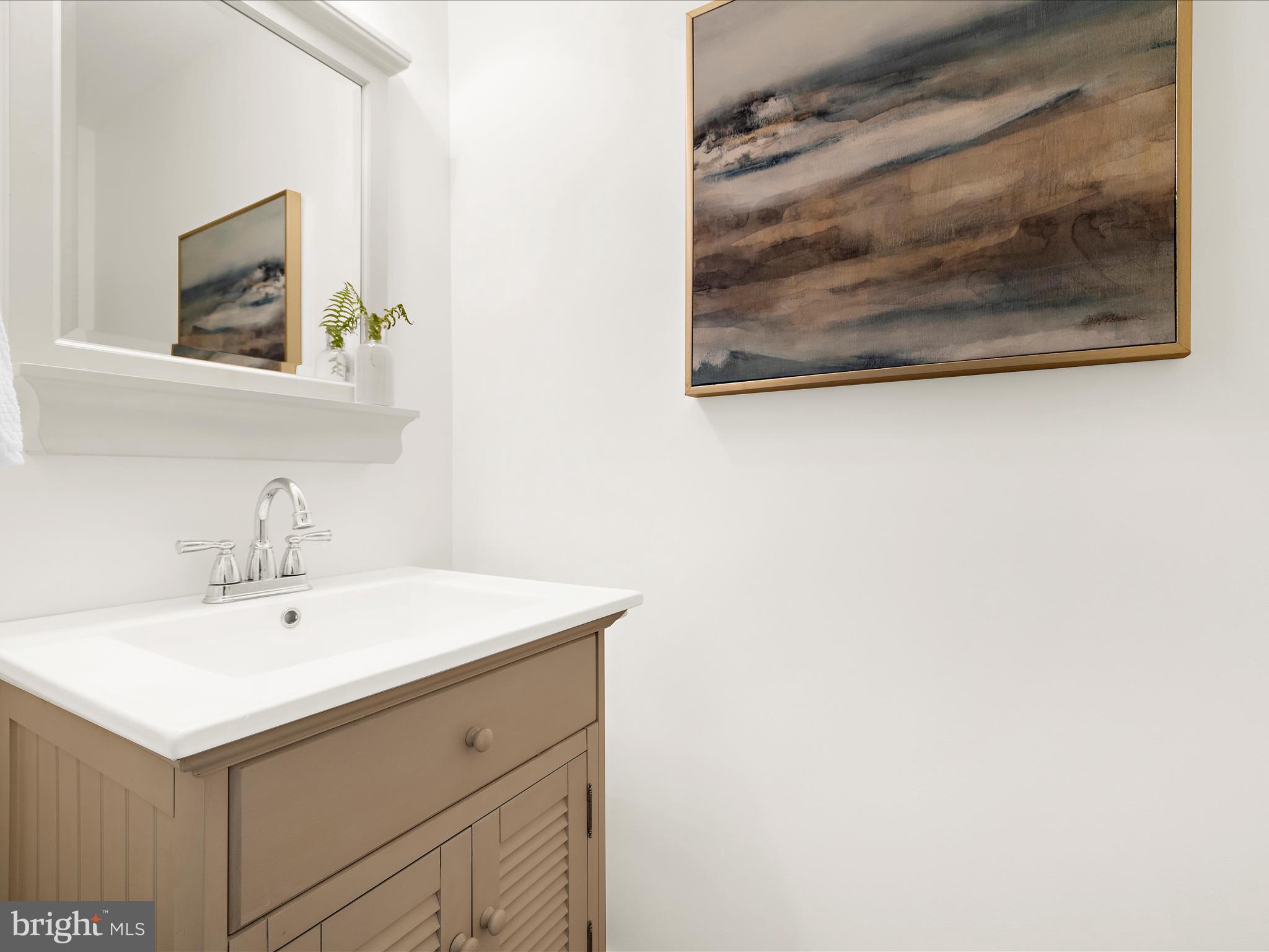 HILLSMERE SHORES - Residential