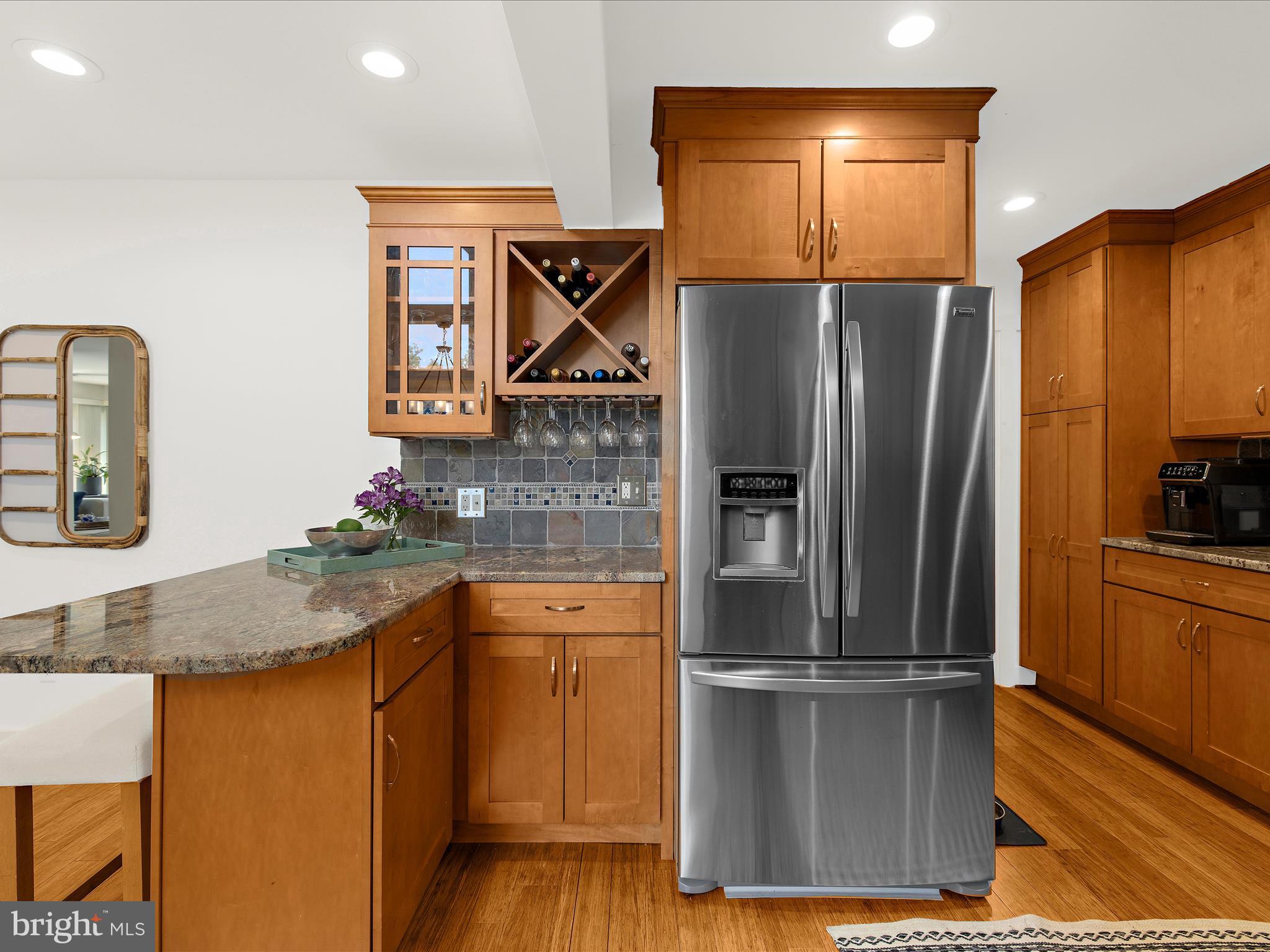 HILLSMERE SHORES - Residential