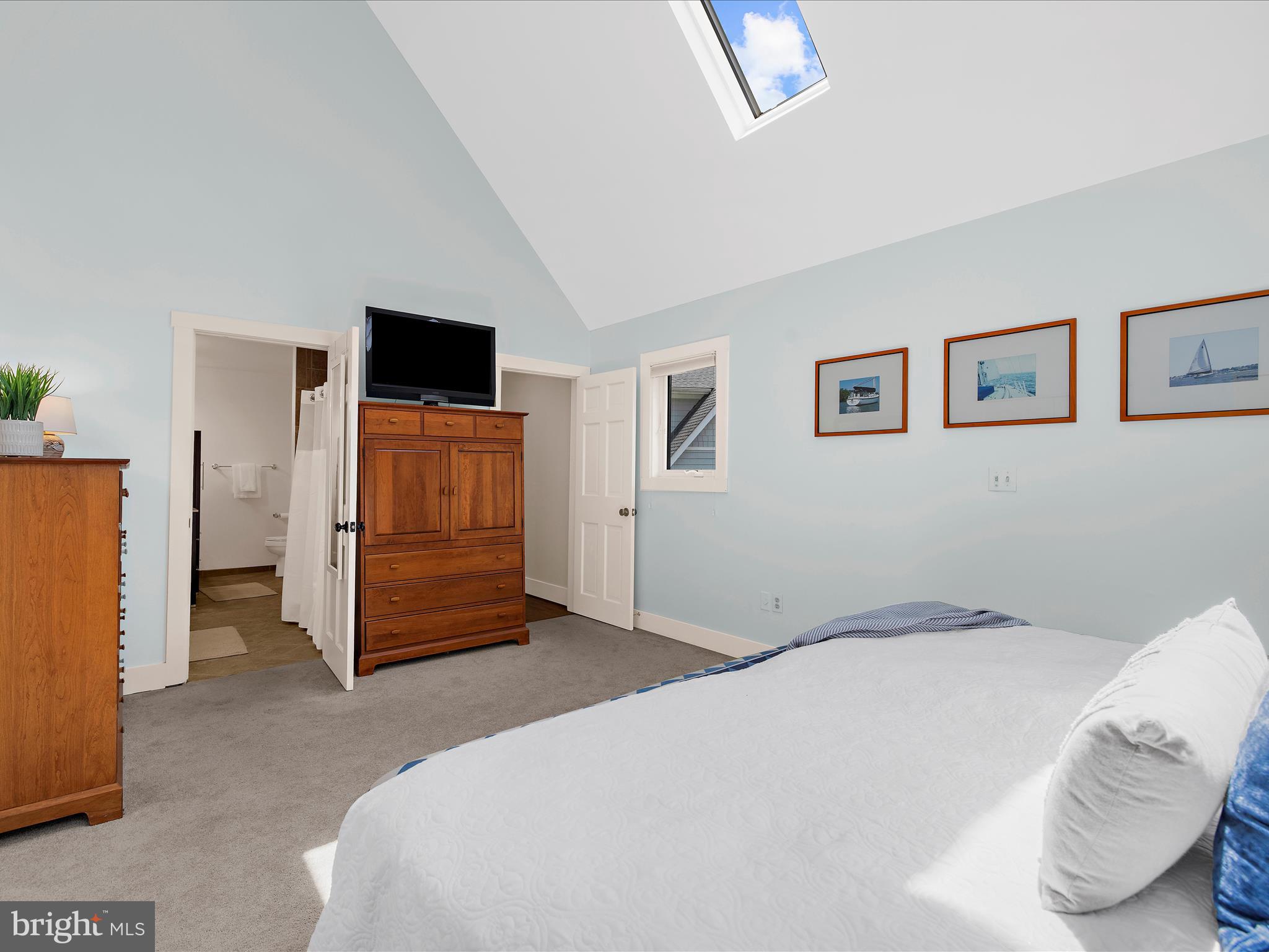 HILLSMERE SHORES - Residential