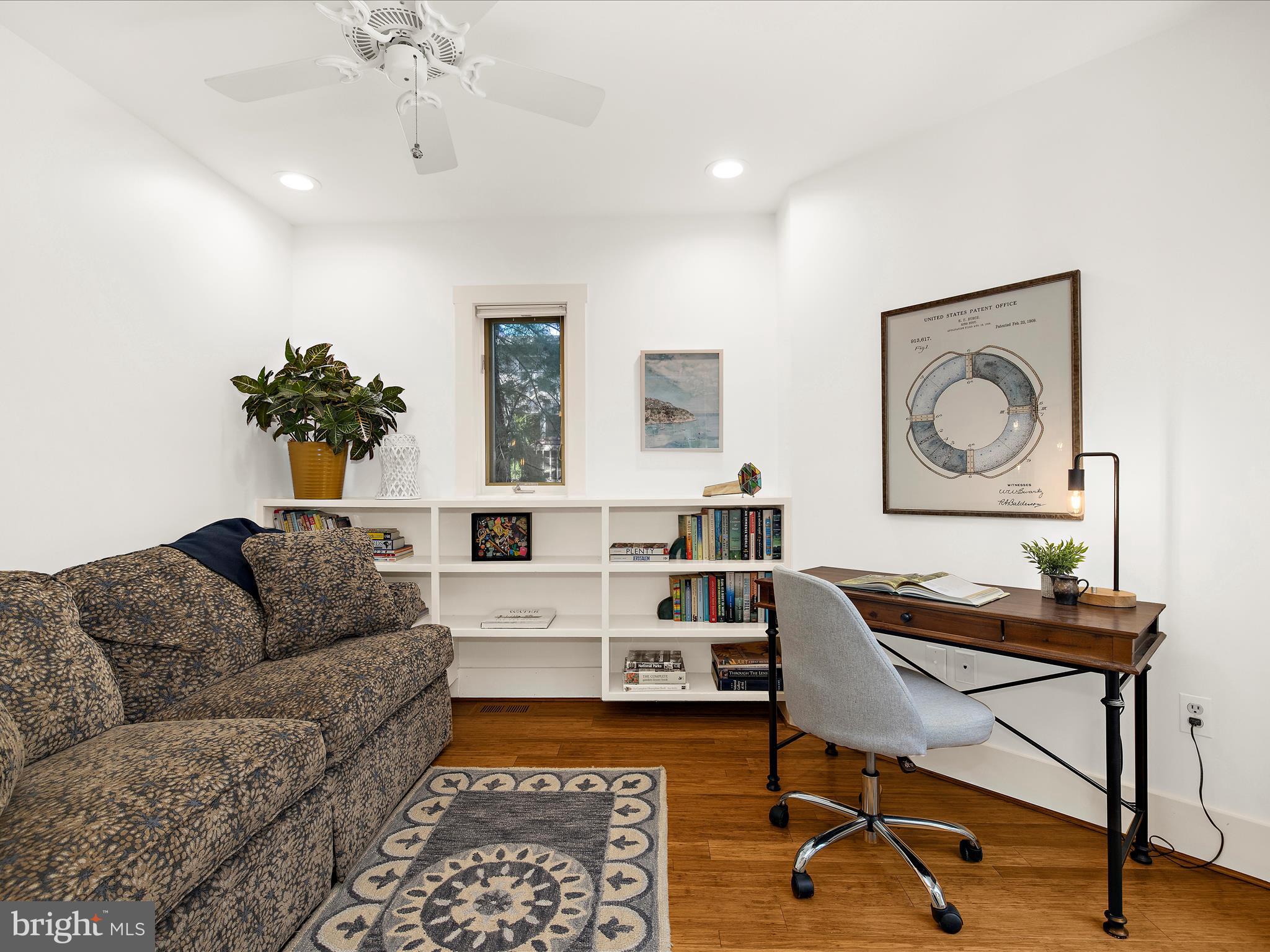 HILLSMERE SHORES - Residential