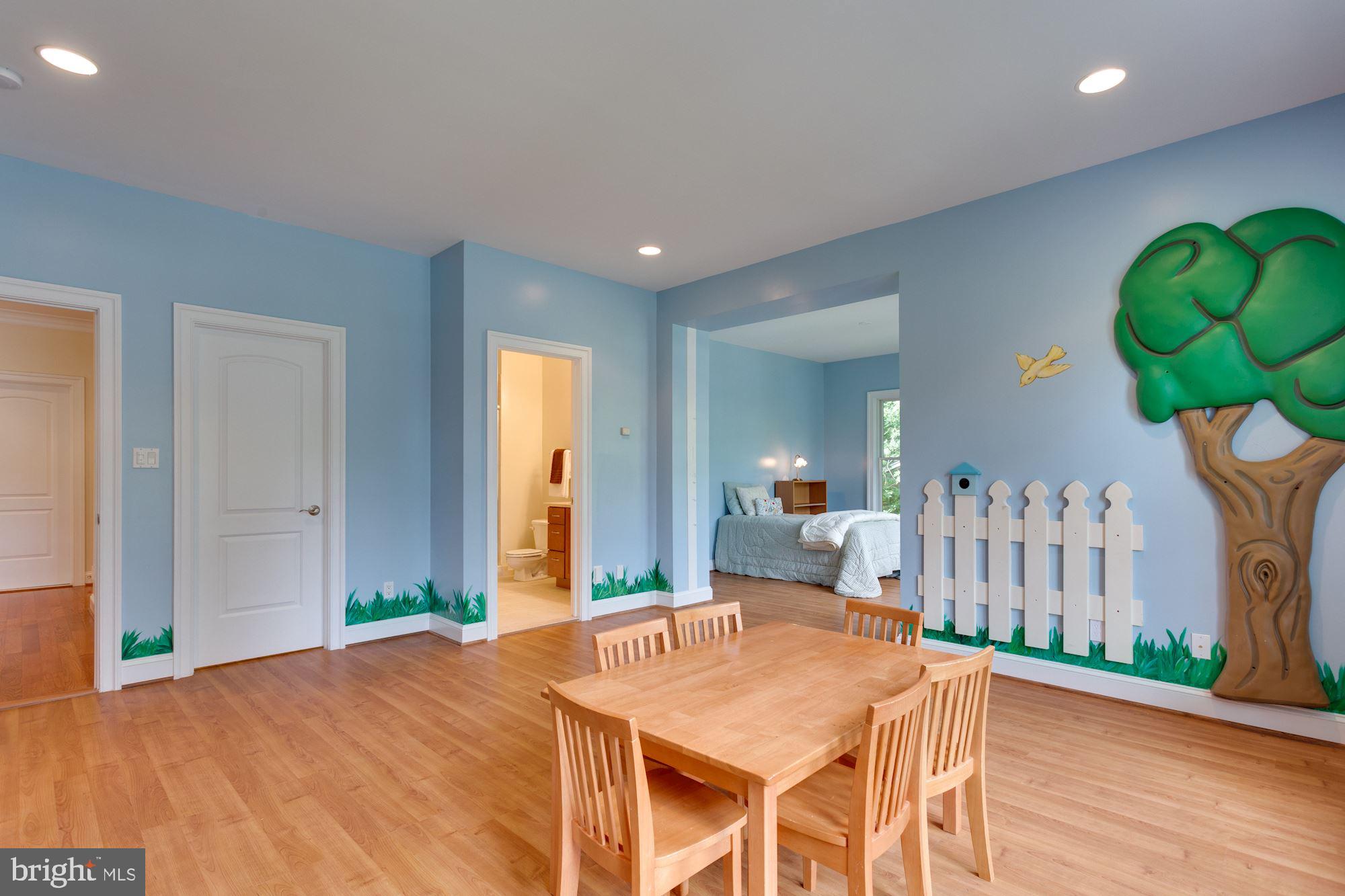 OLD DOMINION GARDENS - Residential