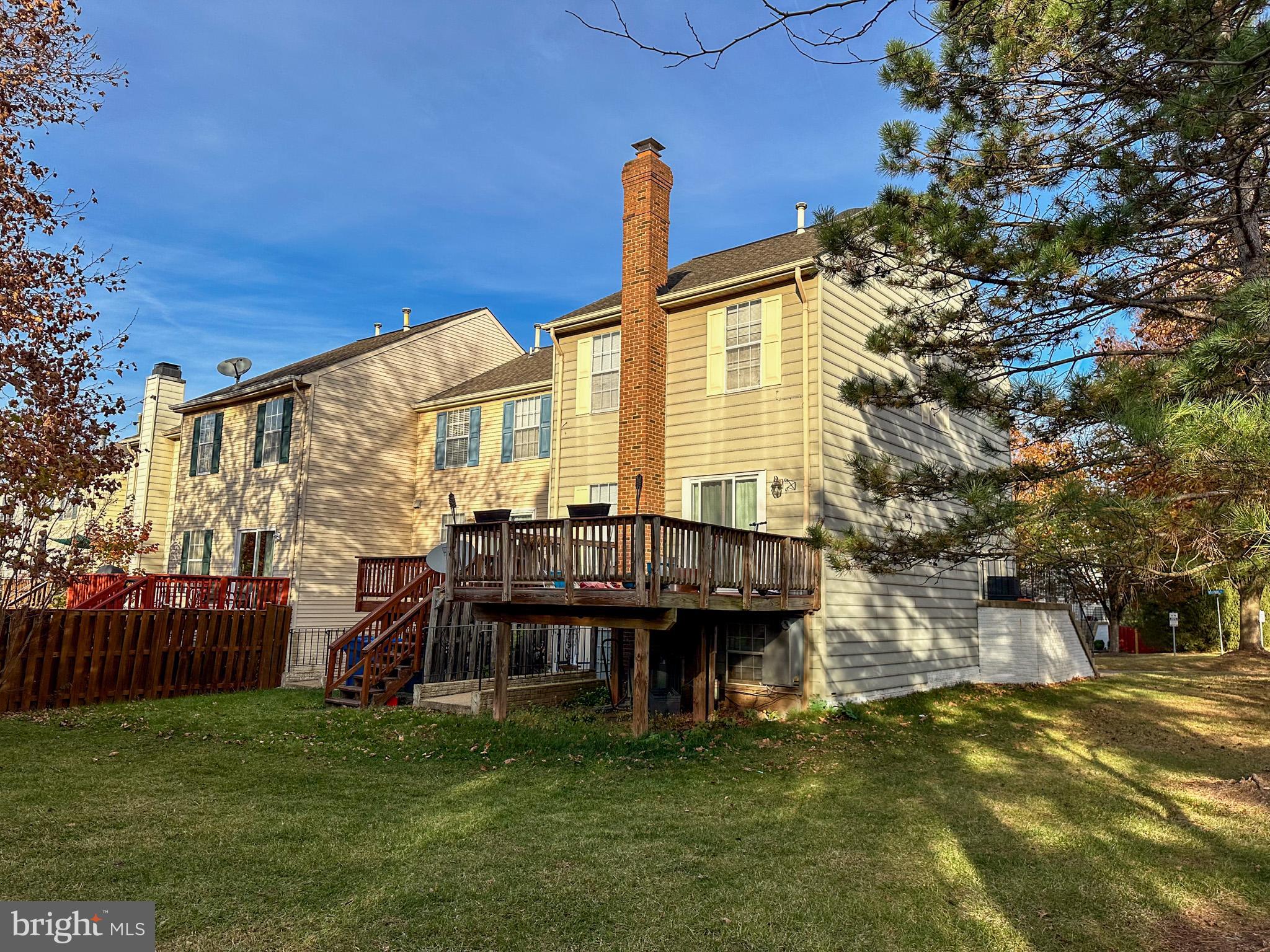 ASHBURN VILLAGE - Residential