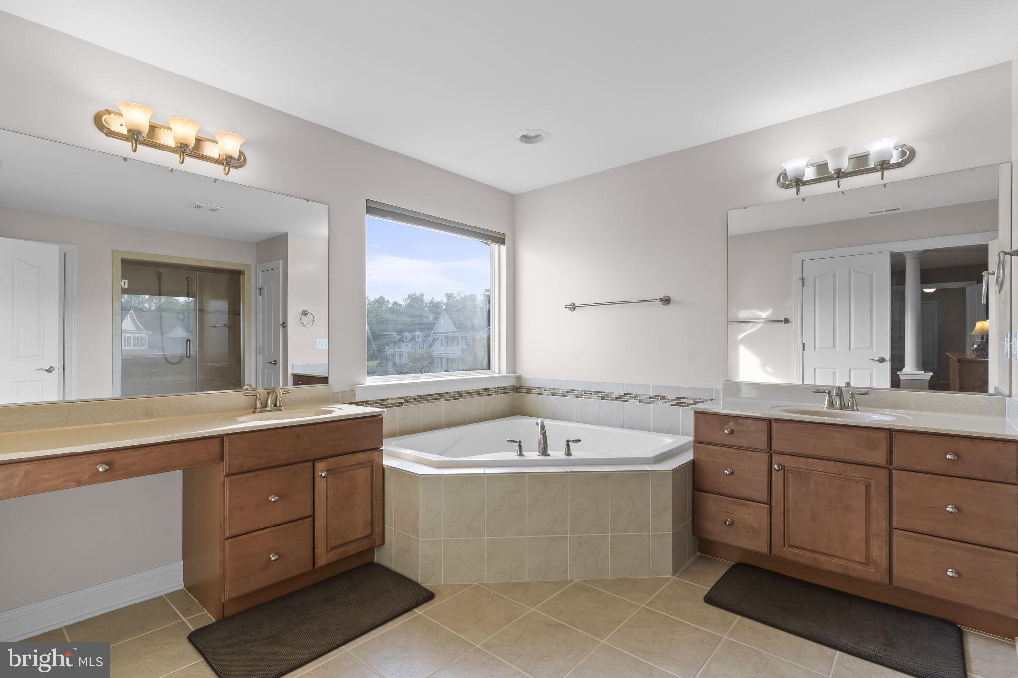 LEONARDS GRANT - Residential