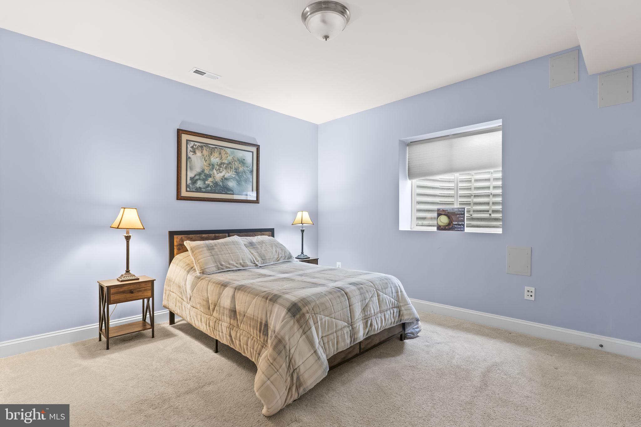 LEONARDS GRANT - Residential