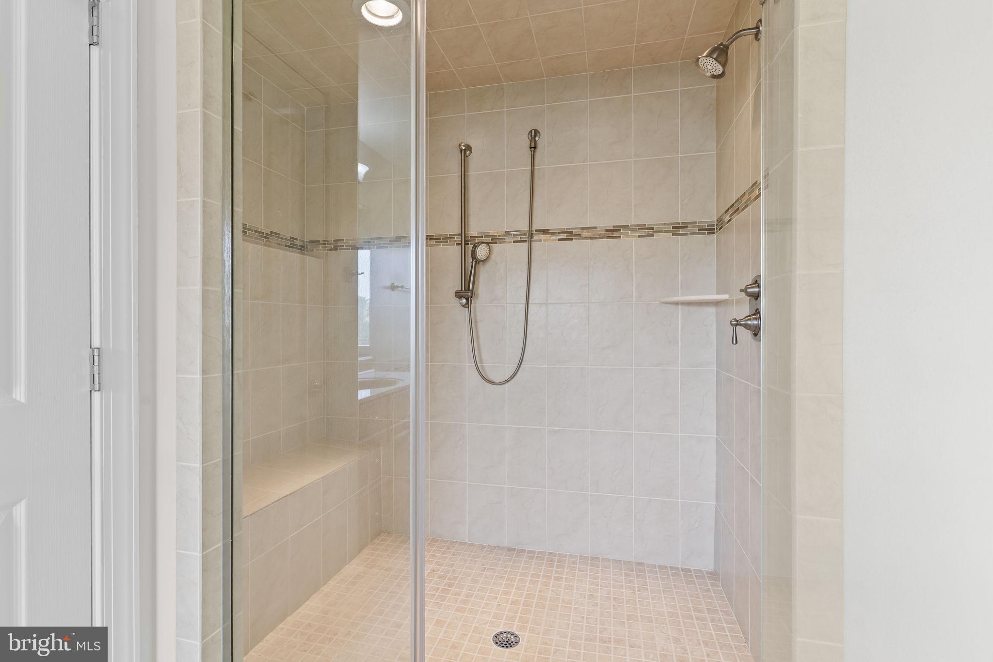 LEONARDS GRANT - Residential