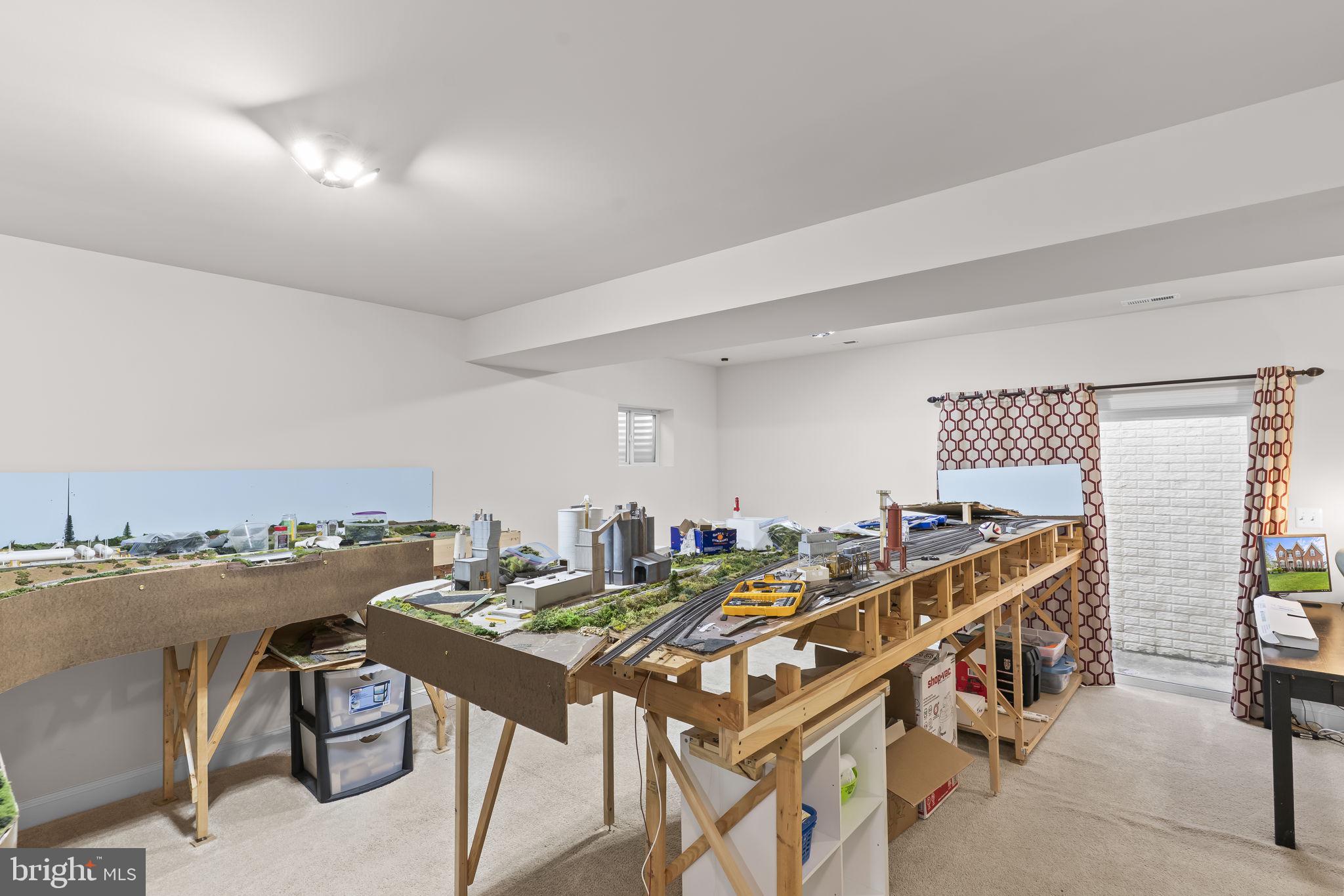 LEONARDS GRANT - Residential