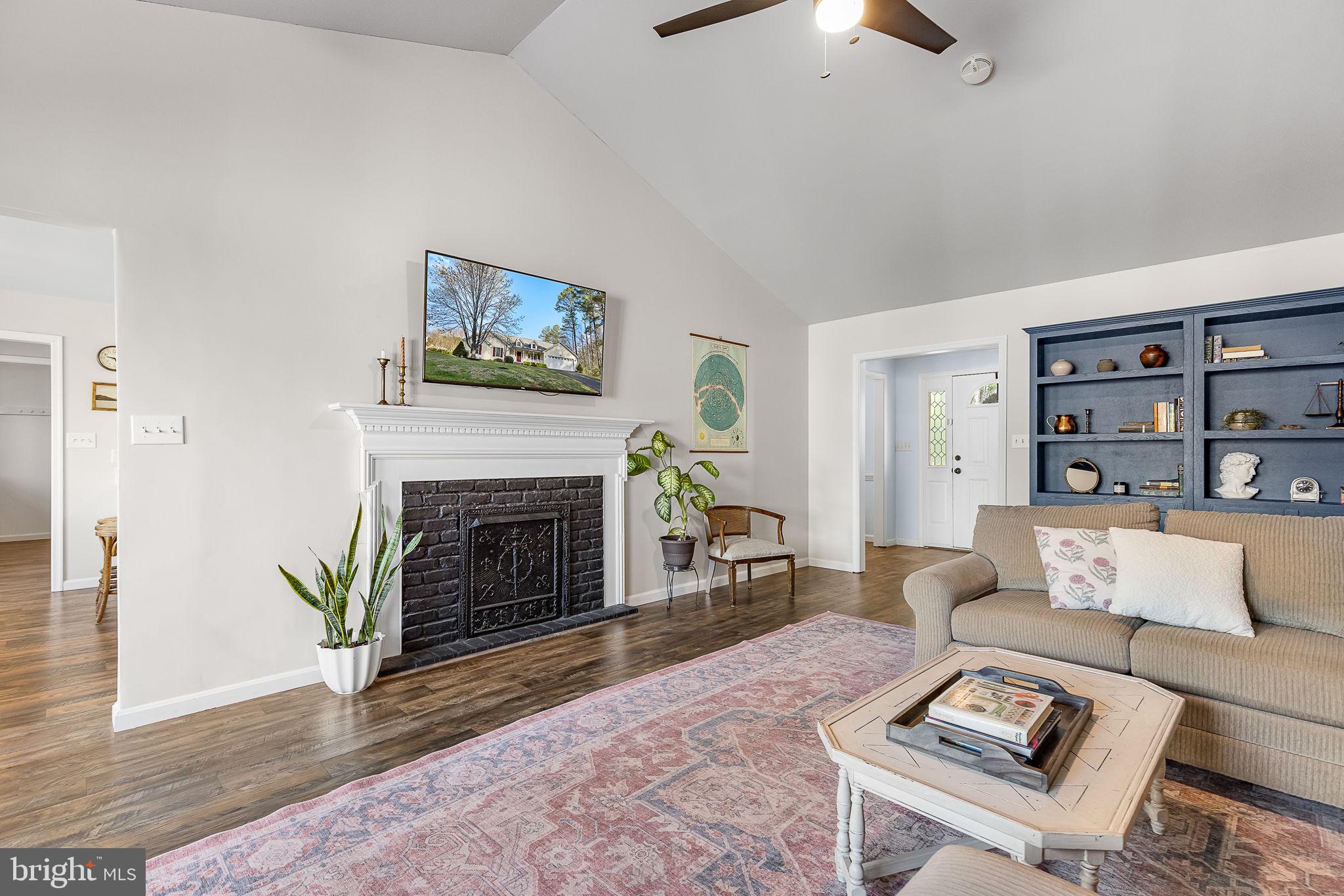 SPRING CREEK - Residential