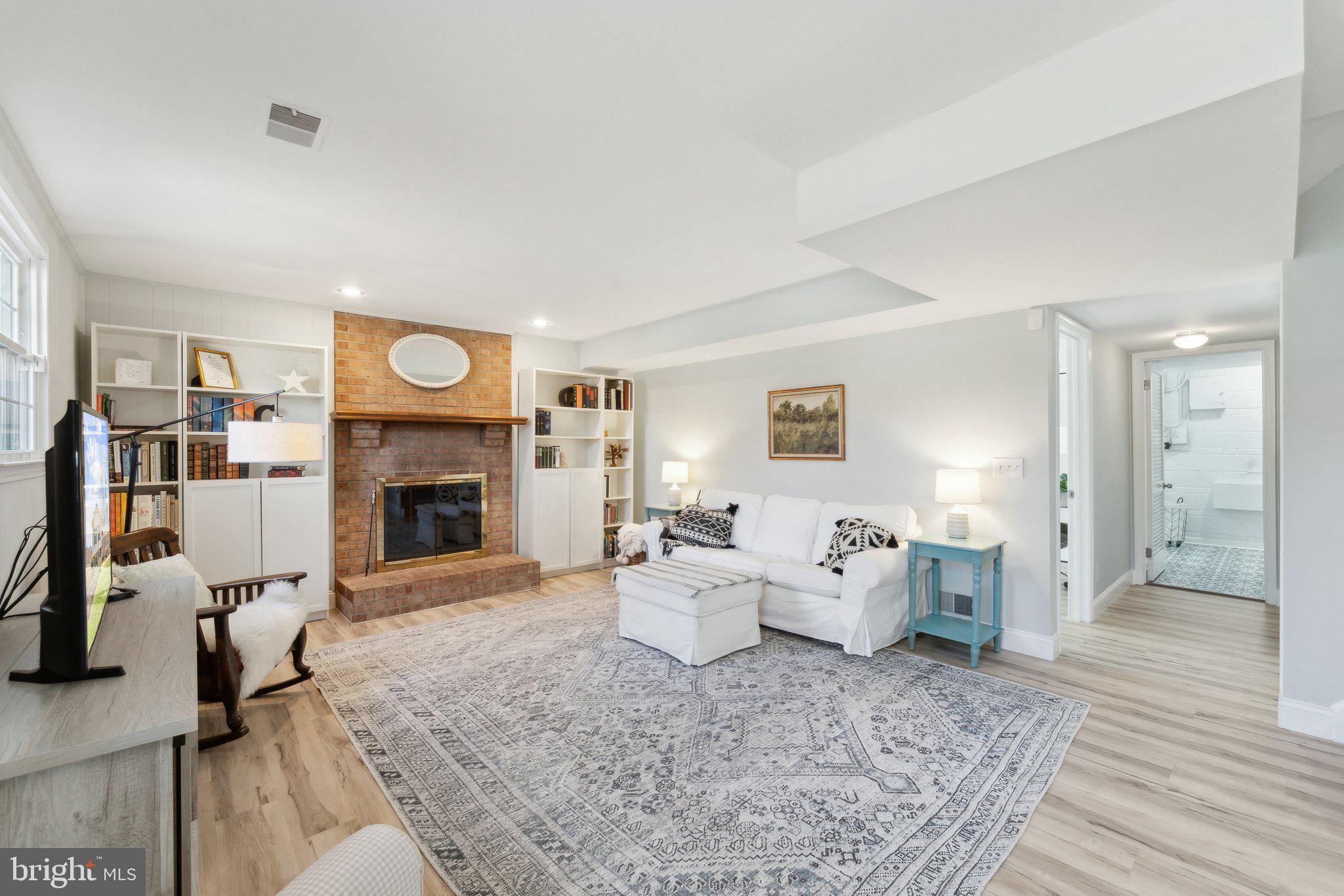 STRATFORD ON THE POTOMAC - Residential