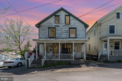 346 W BURKHART AVENUE CHAMBERSBURG PA 17201