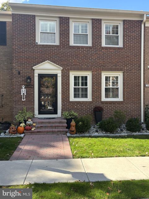 7957 HIDDEN BRIDGE DRIVE SPRINGFIELD VA 22153